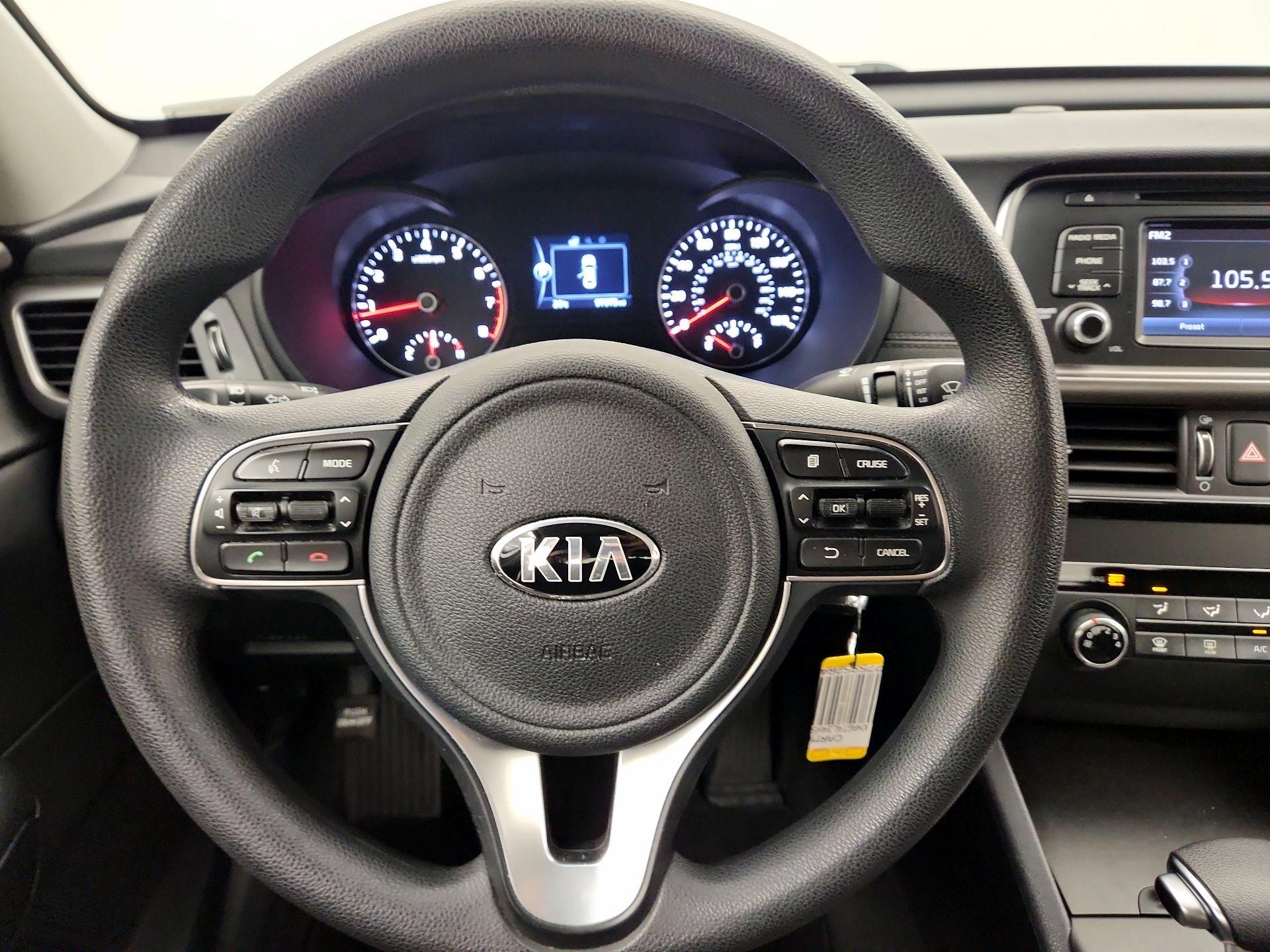 Thumbnail: 2017 Kia Optima - 10