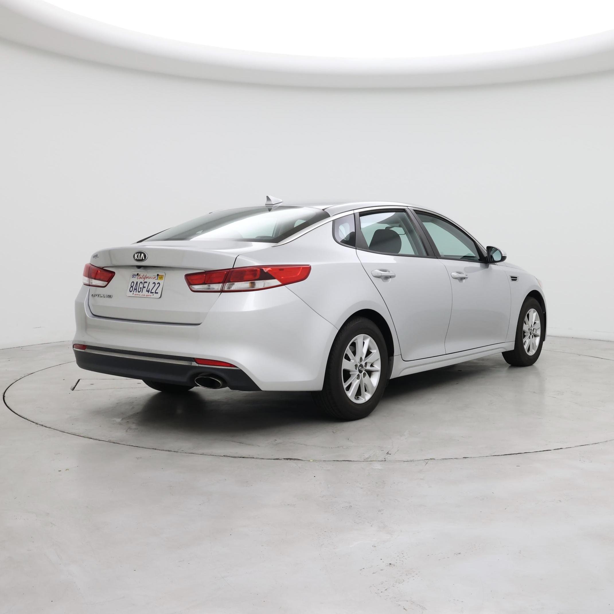 Thumbnail: 2017 Kia Optima - 8