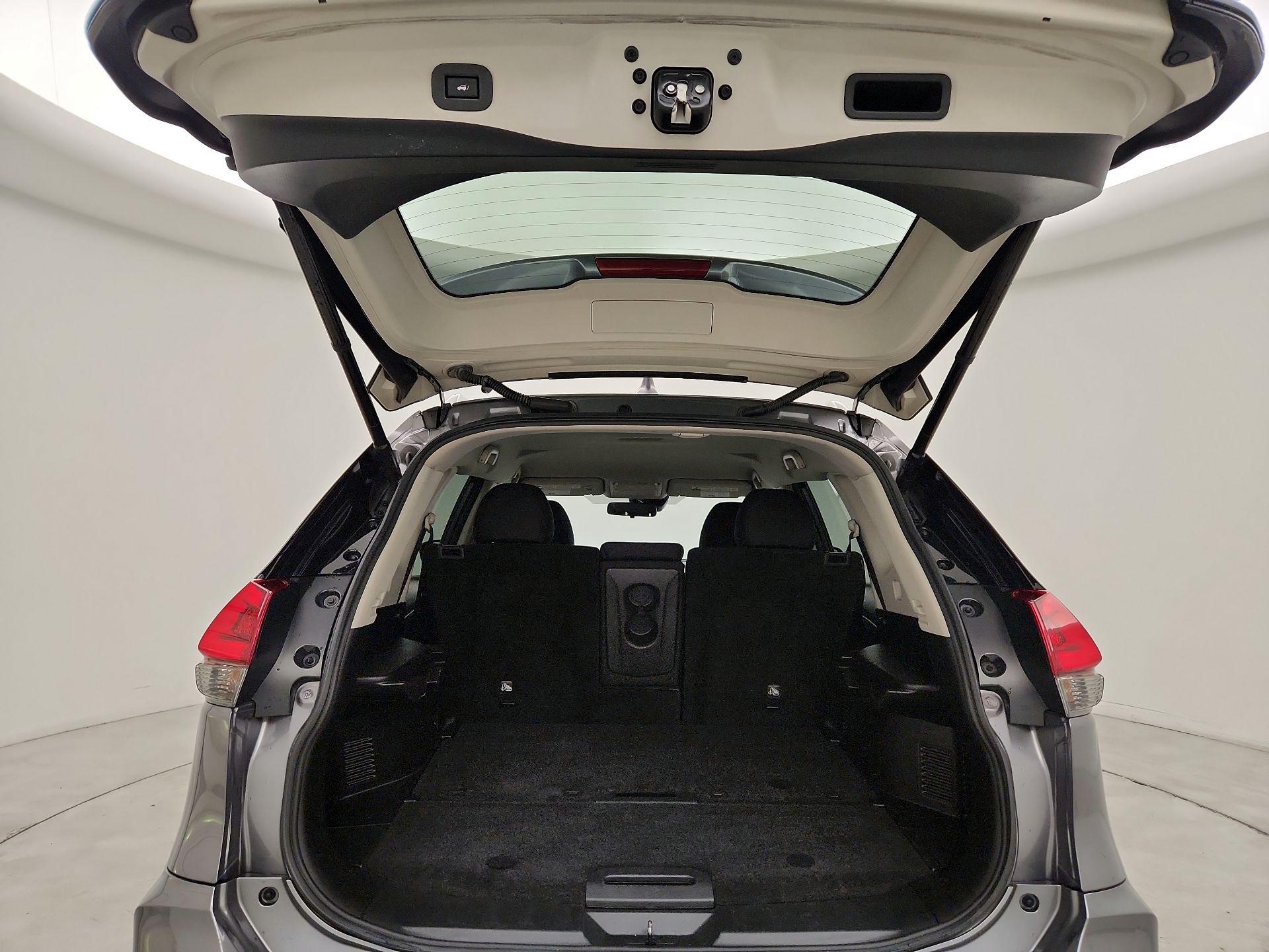 Thumbnail: 2019 Nissan Rogue - 20