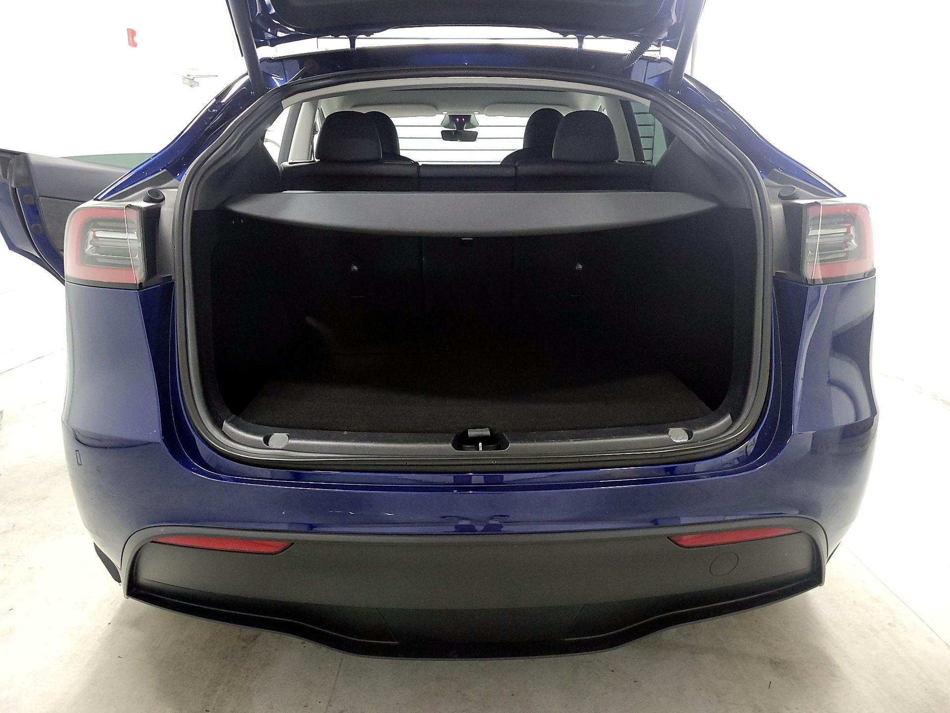 Thumbnail: 2023 Tesla Model Y - 20