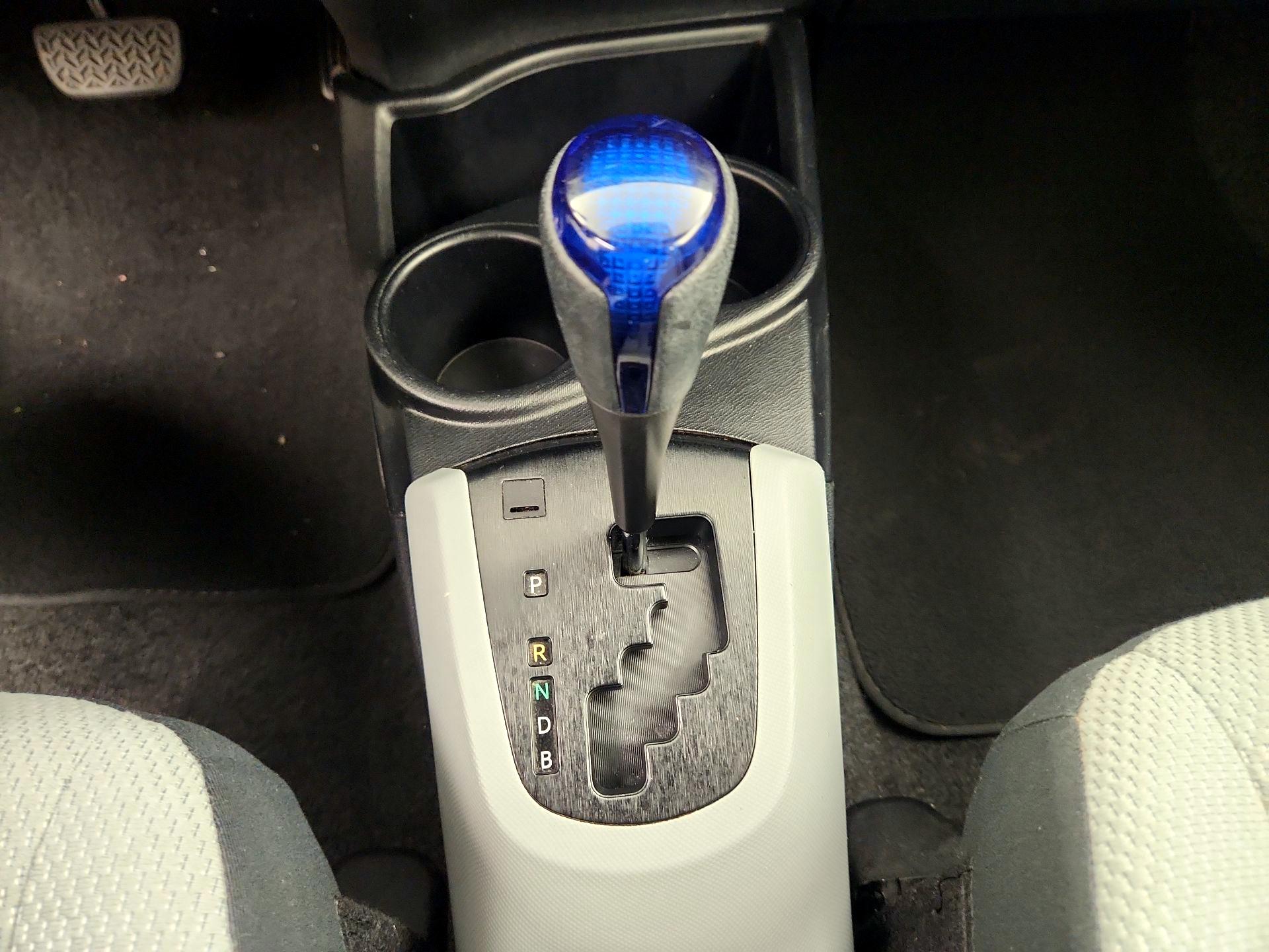 Thumbnail: 2014 Toyota Prius c - 16