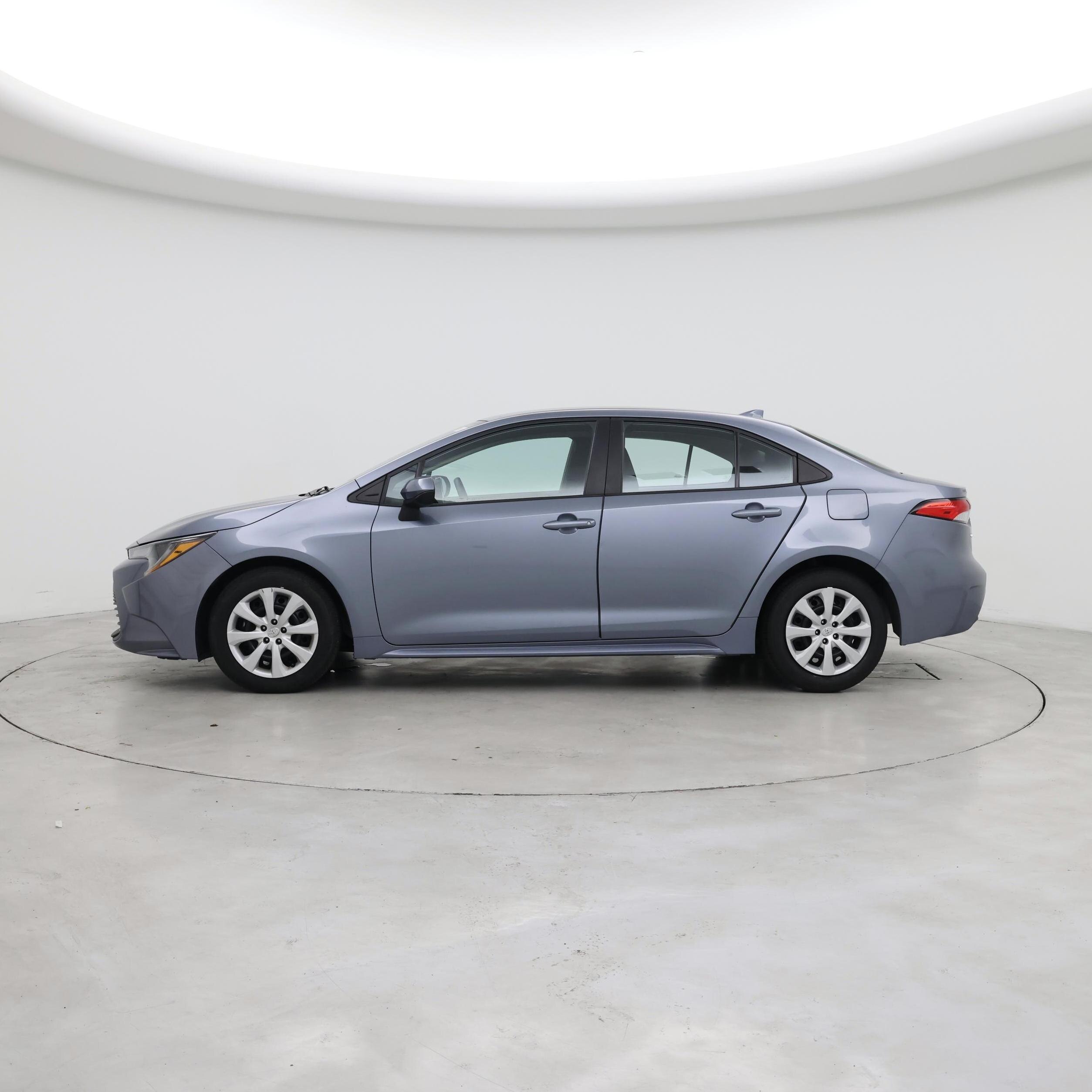 Thumbnail: 2023 Toyota Corolla - 3