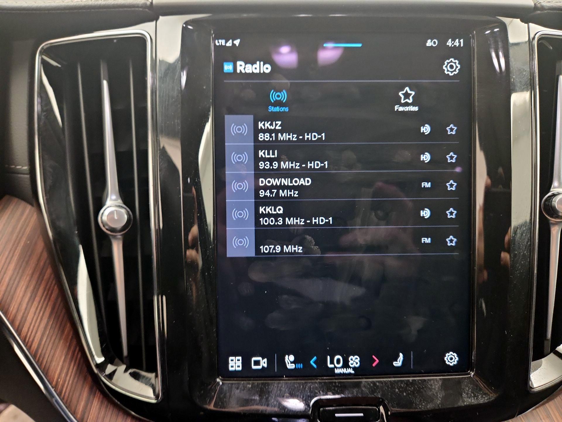 Thumbnail: 2024 Volvo XC60 - 15