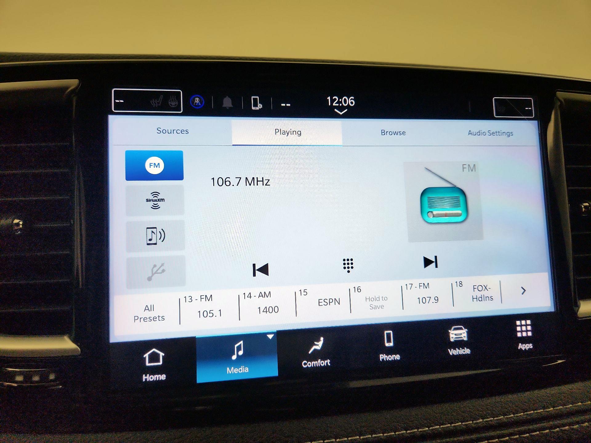 Thumbnail: 2023 Chrysler Pacifica - 15