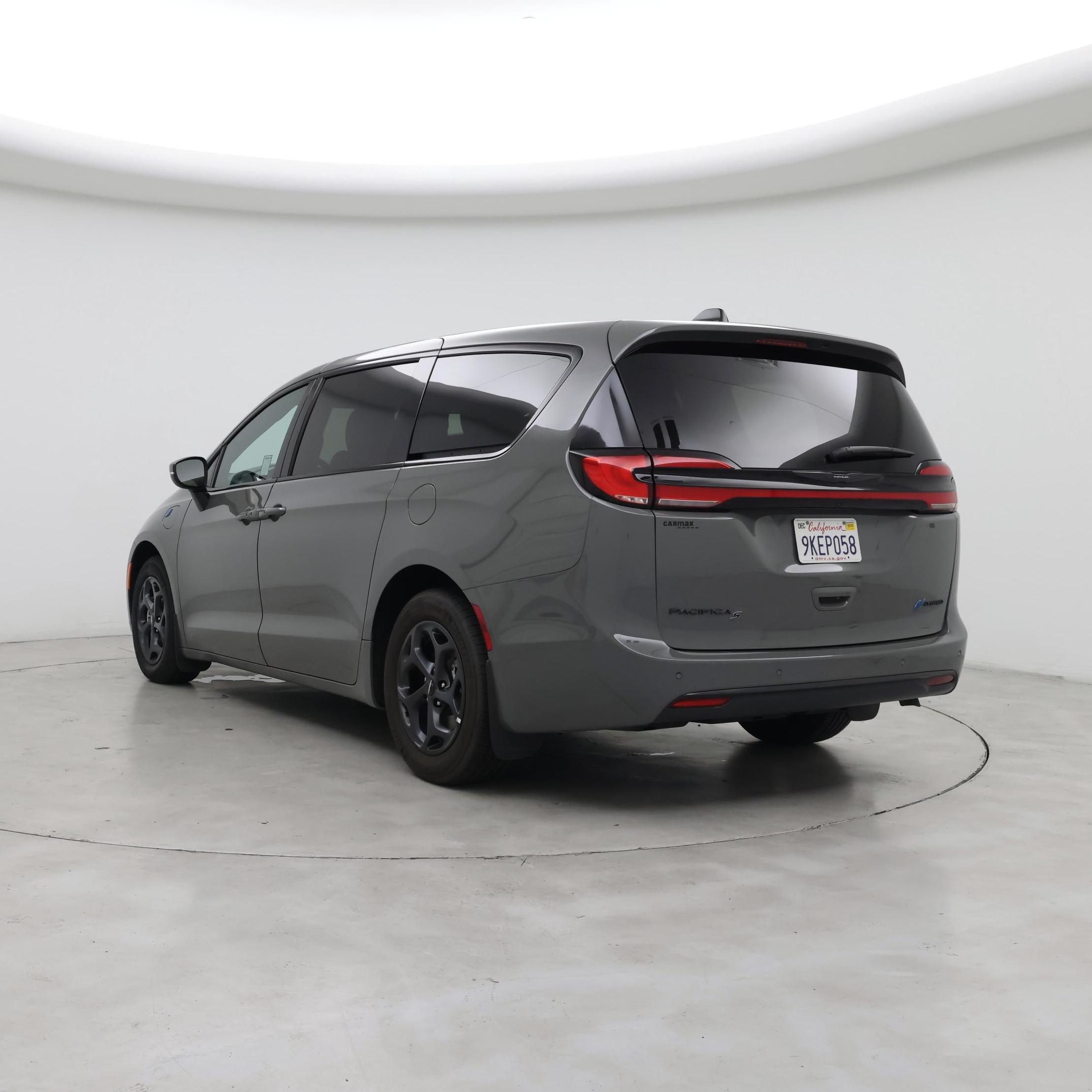 Thumbnail: 2023 Chrysler Pacifica - 2
