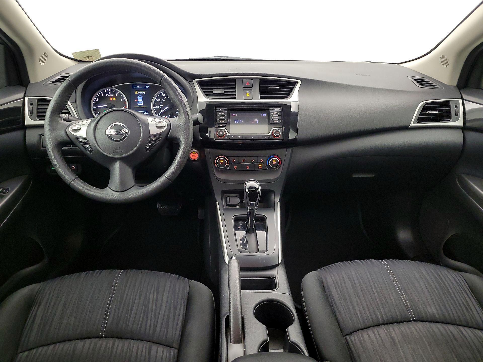 Thumbnail: 2017 Nissan Sentra - 9