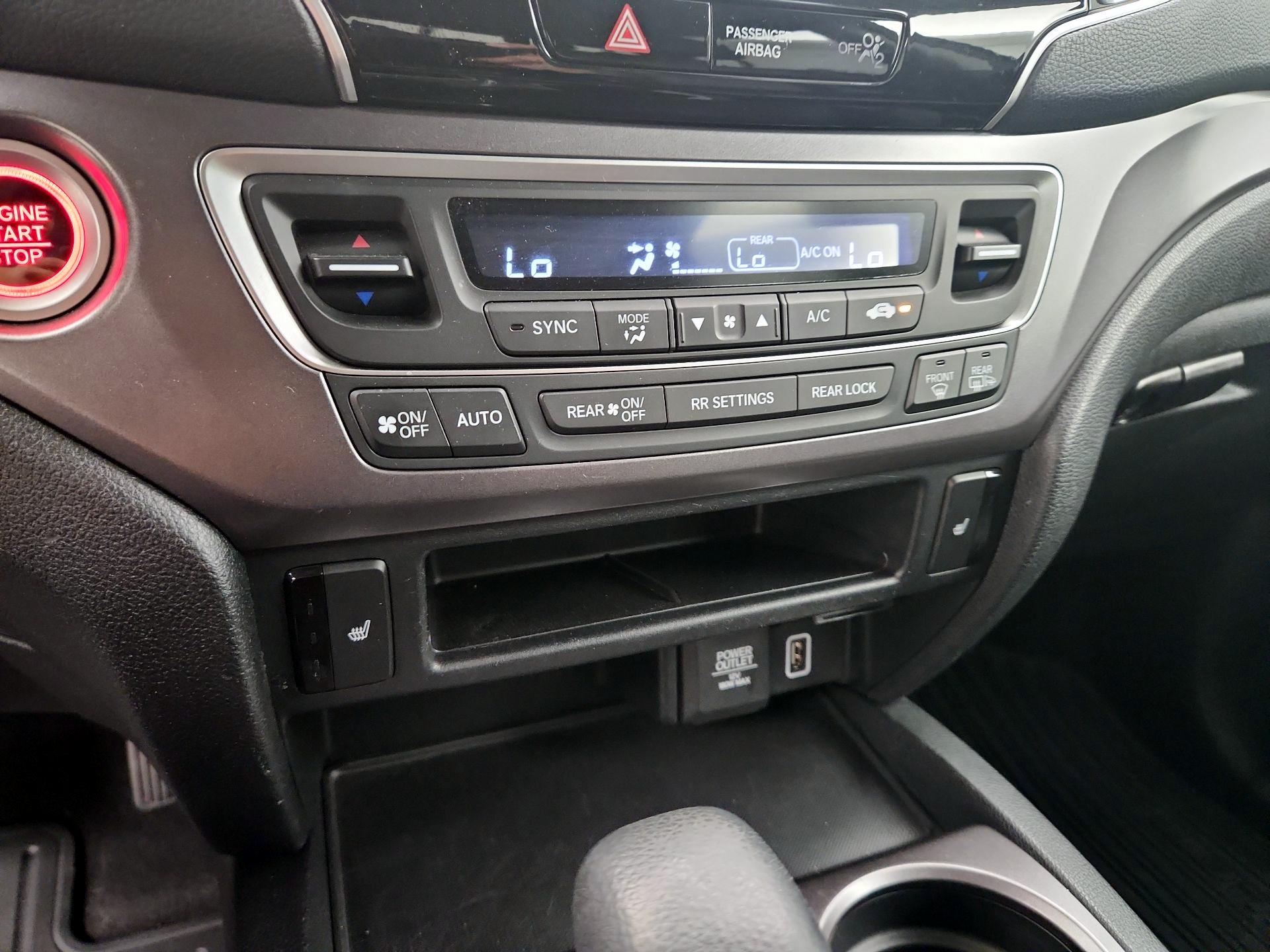 Thumbnail: 2020 Honda Pilot - 16