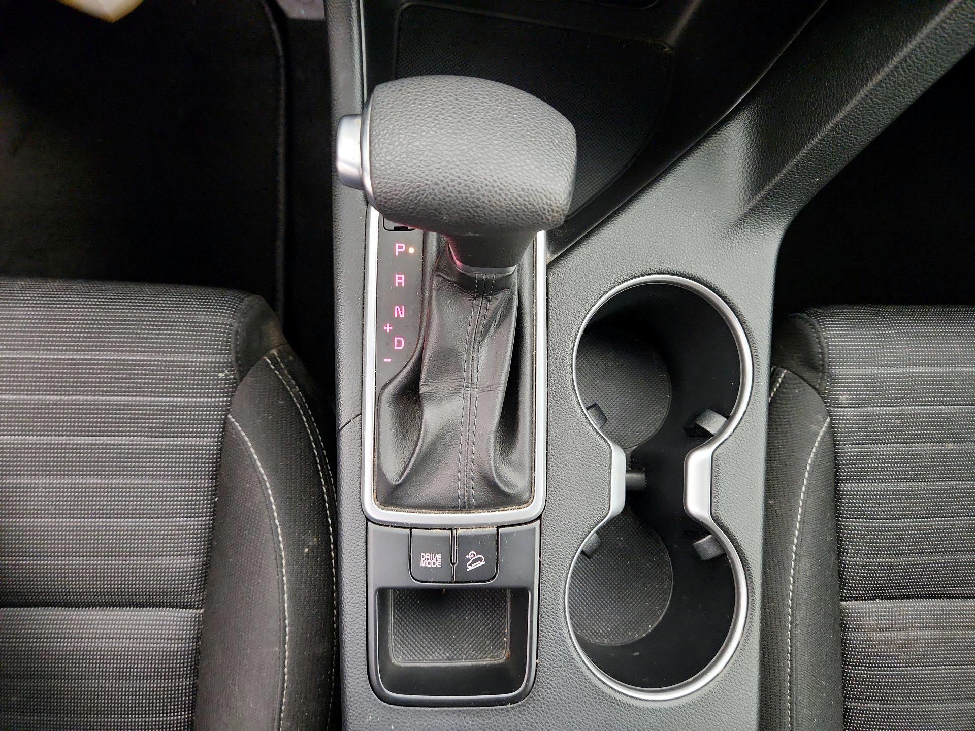 Thumbnail: 2017 Kia Sportage - 17