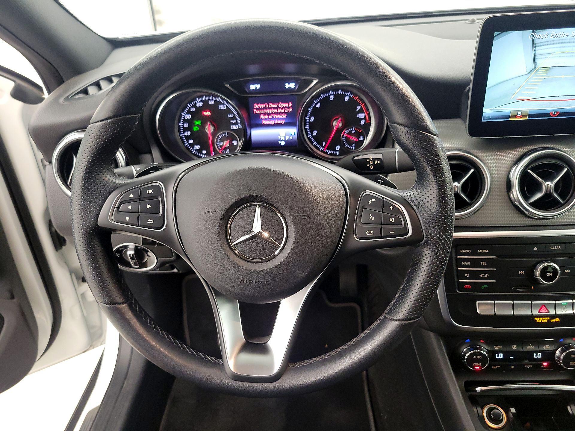 Thumbnail: 2020 Mercedes-Benz GLA - 10