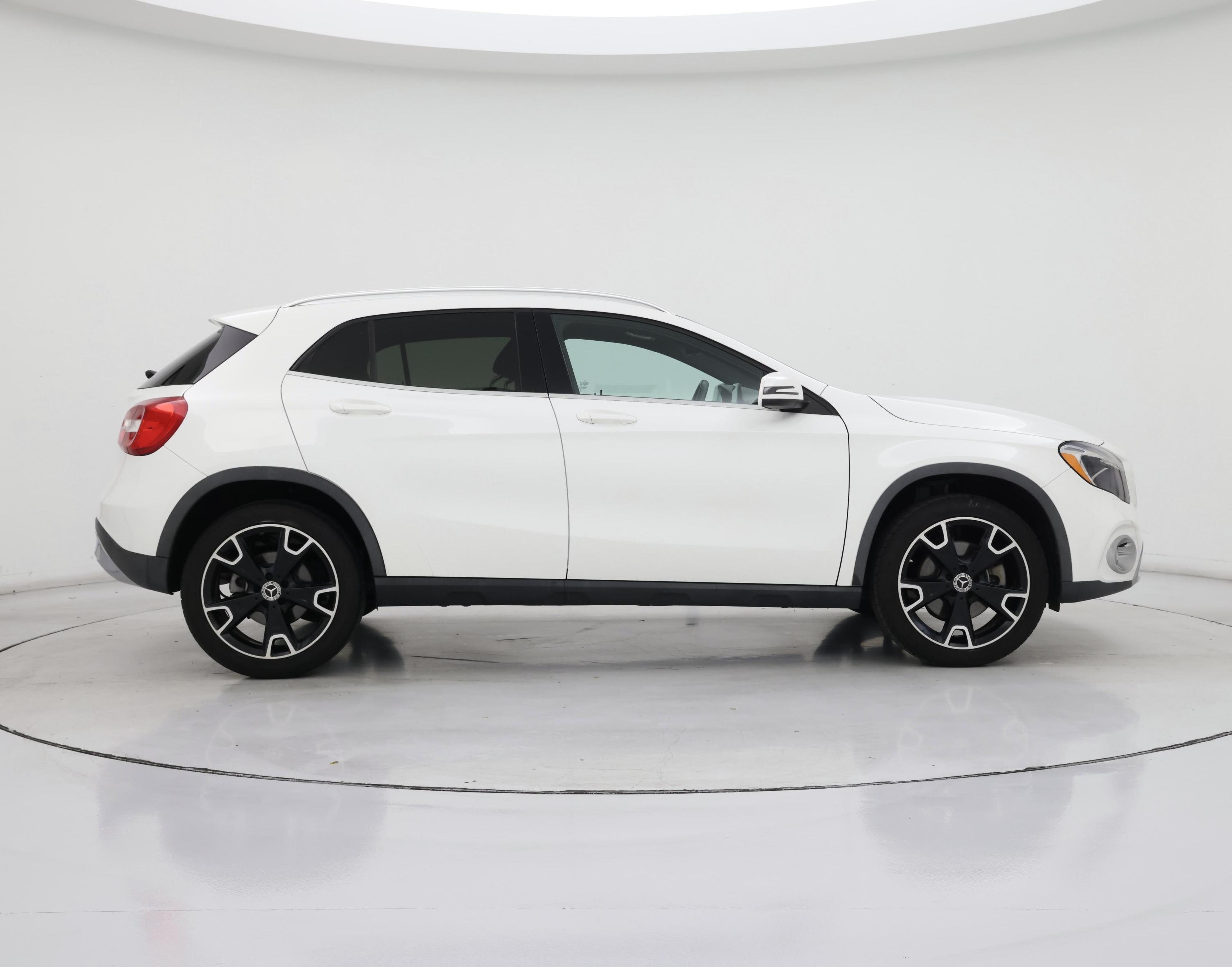 Thumbnail: 2020 Mercedes-Benz GLA - 7