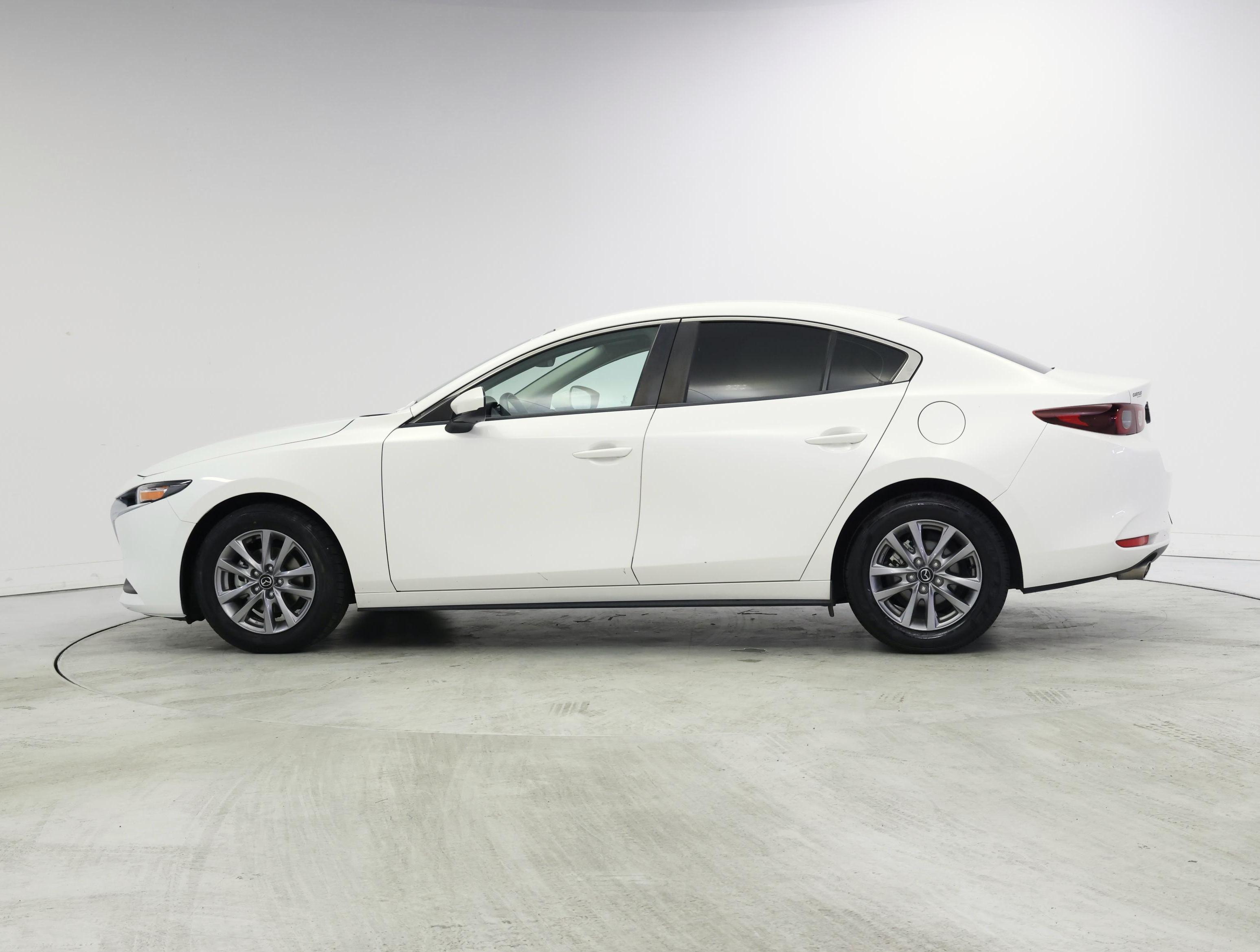 Thumbnail: 2022 Mazda Mazda3 - 3