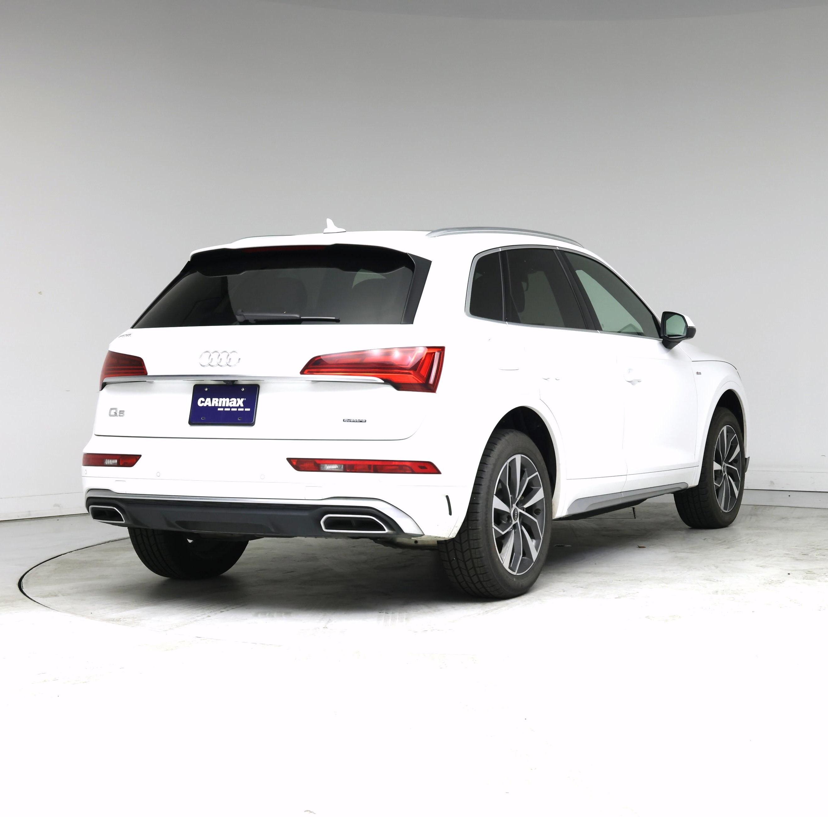 Thumbnail: 2023 Audi Q5 - 8