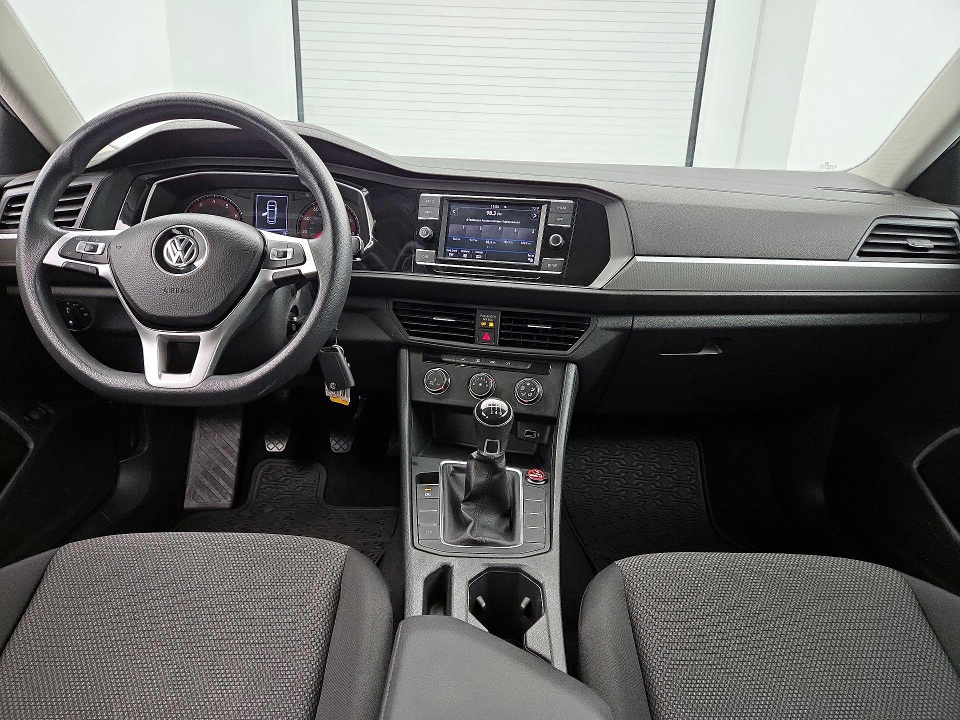 Thumbnail: 2019 Volkswagen Jetta - 9
