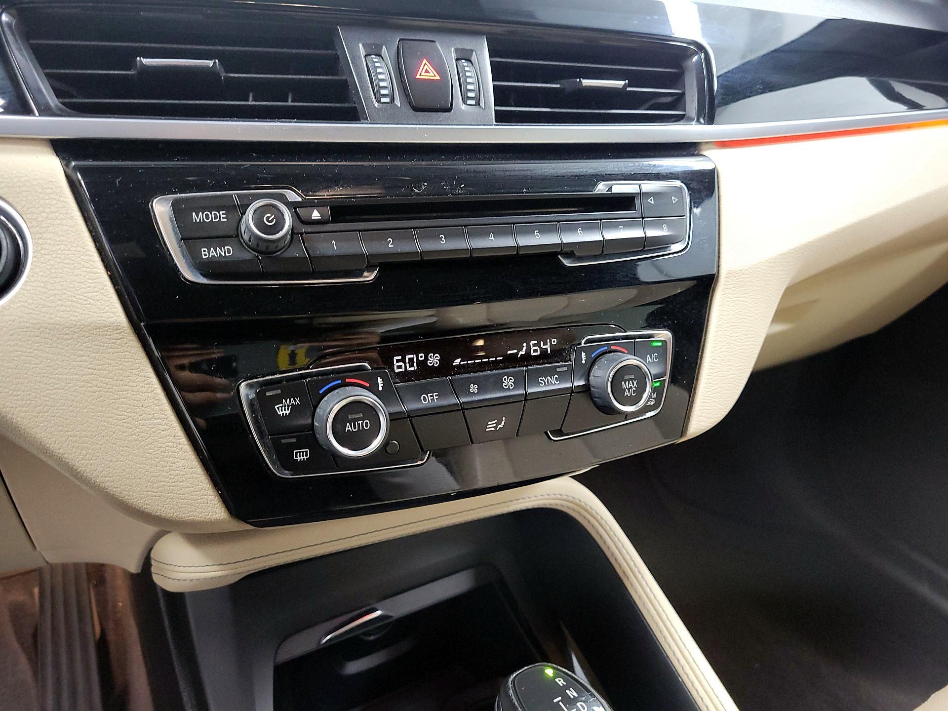 Thumbnail: 2018 BMW X1 - 16
