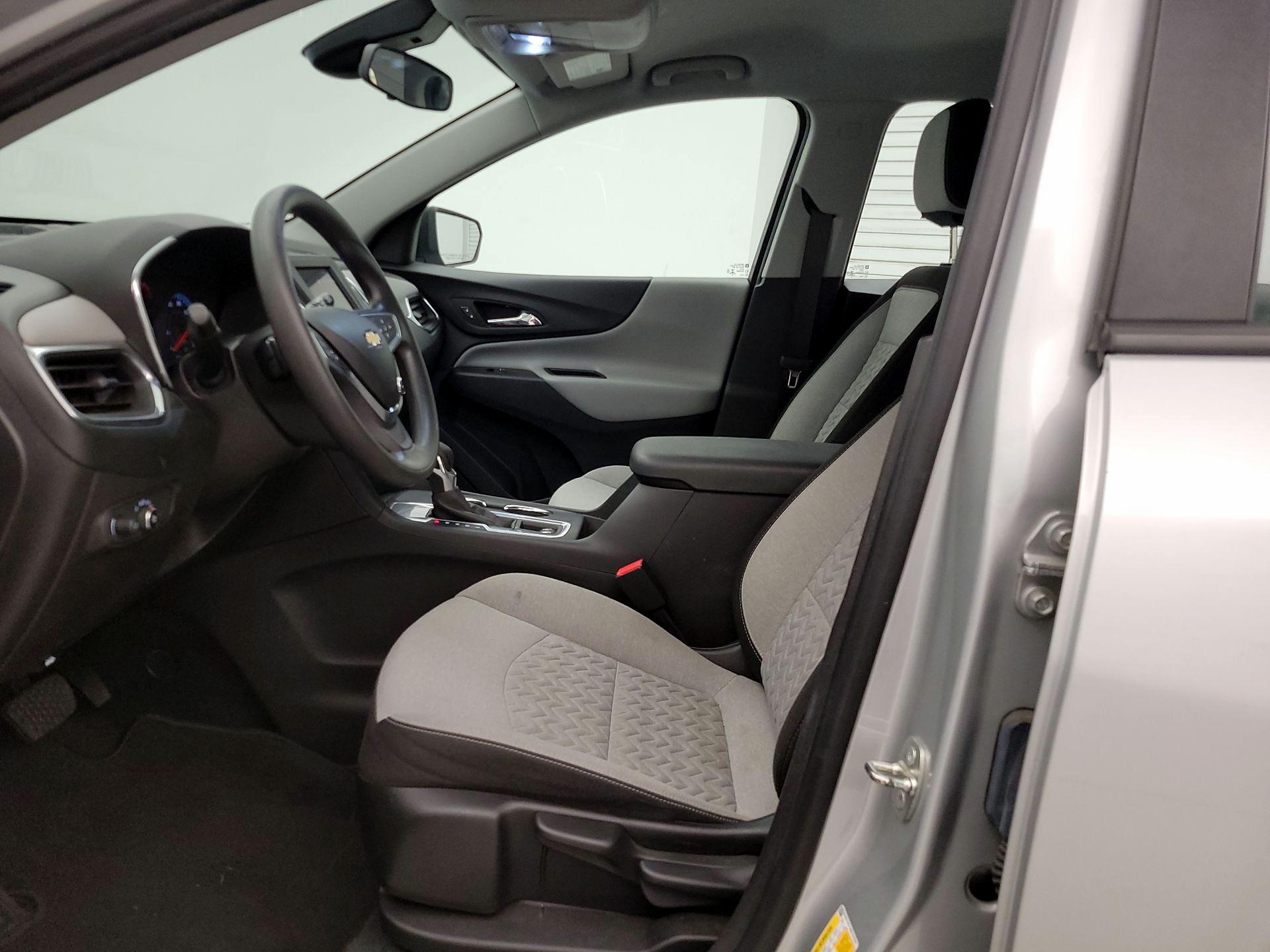 Thumbnail: 2022 Chevrolet Equinox - 11
