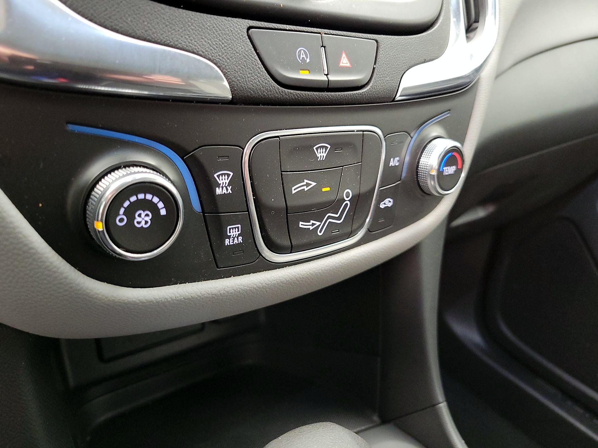 Thumbnail: 2022 Chevrolet Equinox - 16