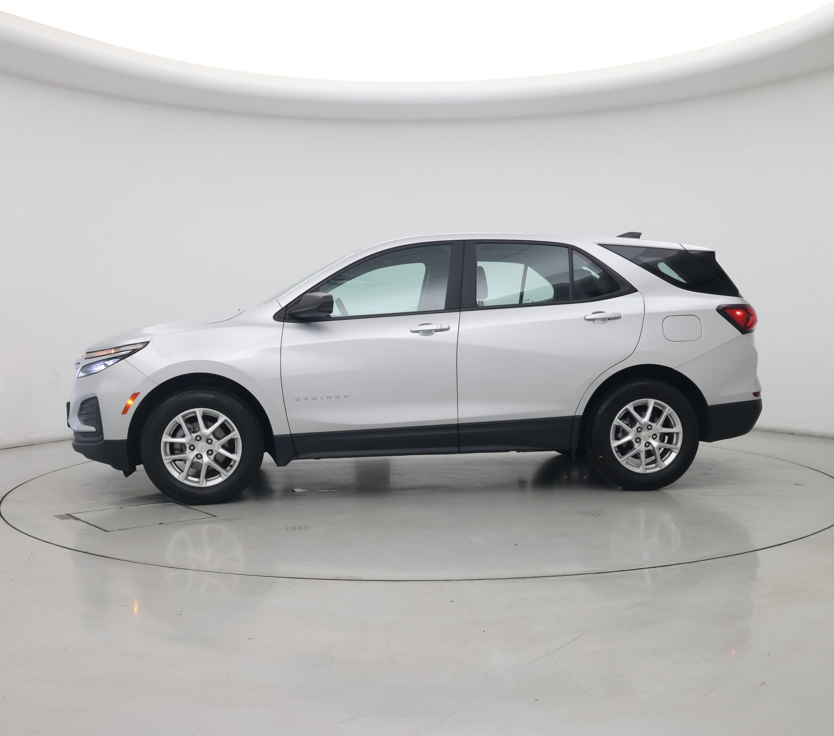 Thumbnail: 2022 Chevrolet Equinox - 3