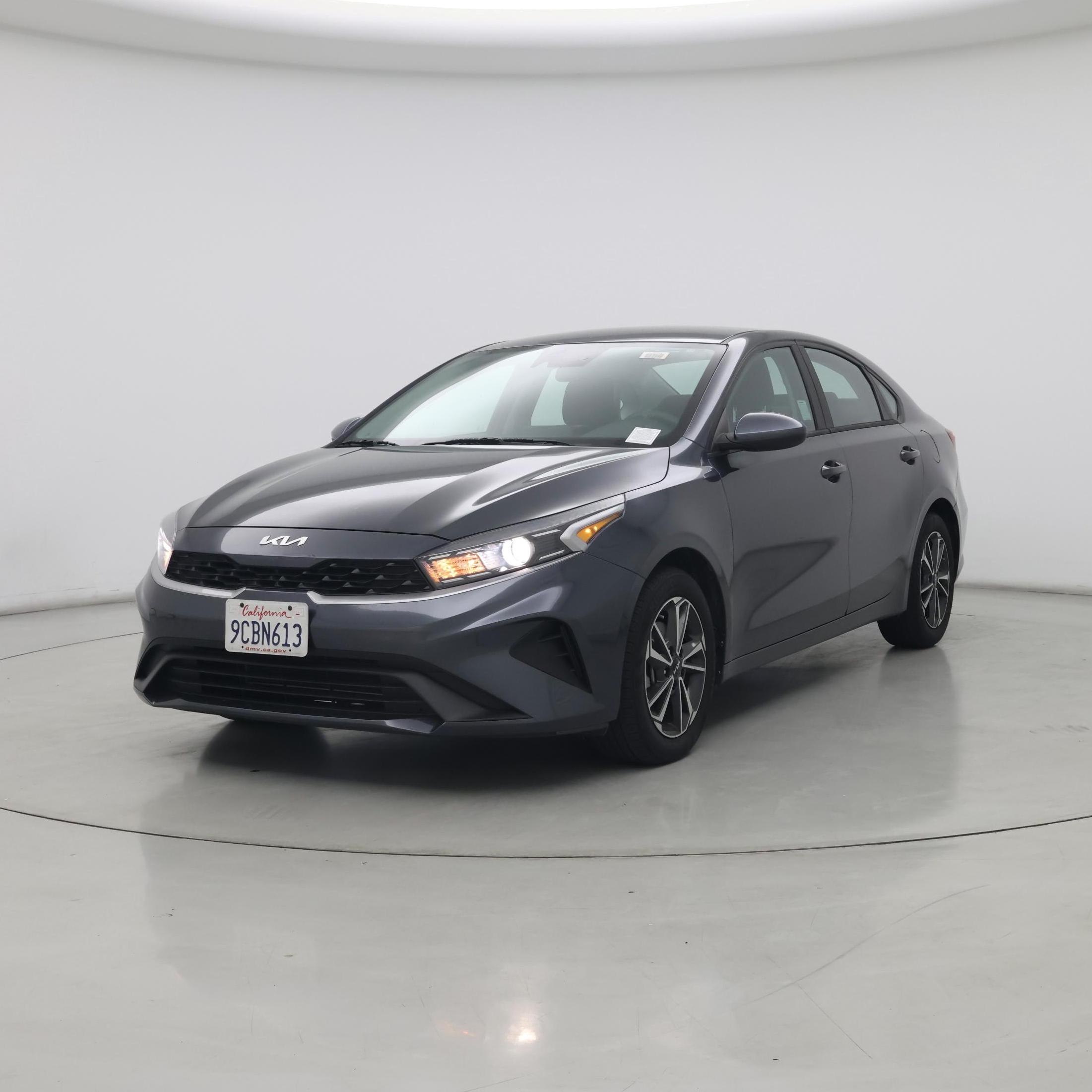 Thumbnail: 2022 Kia Forte - 4