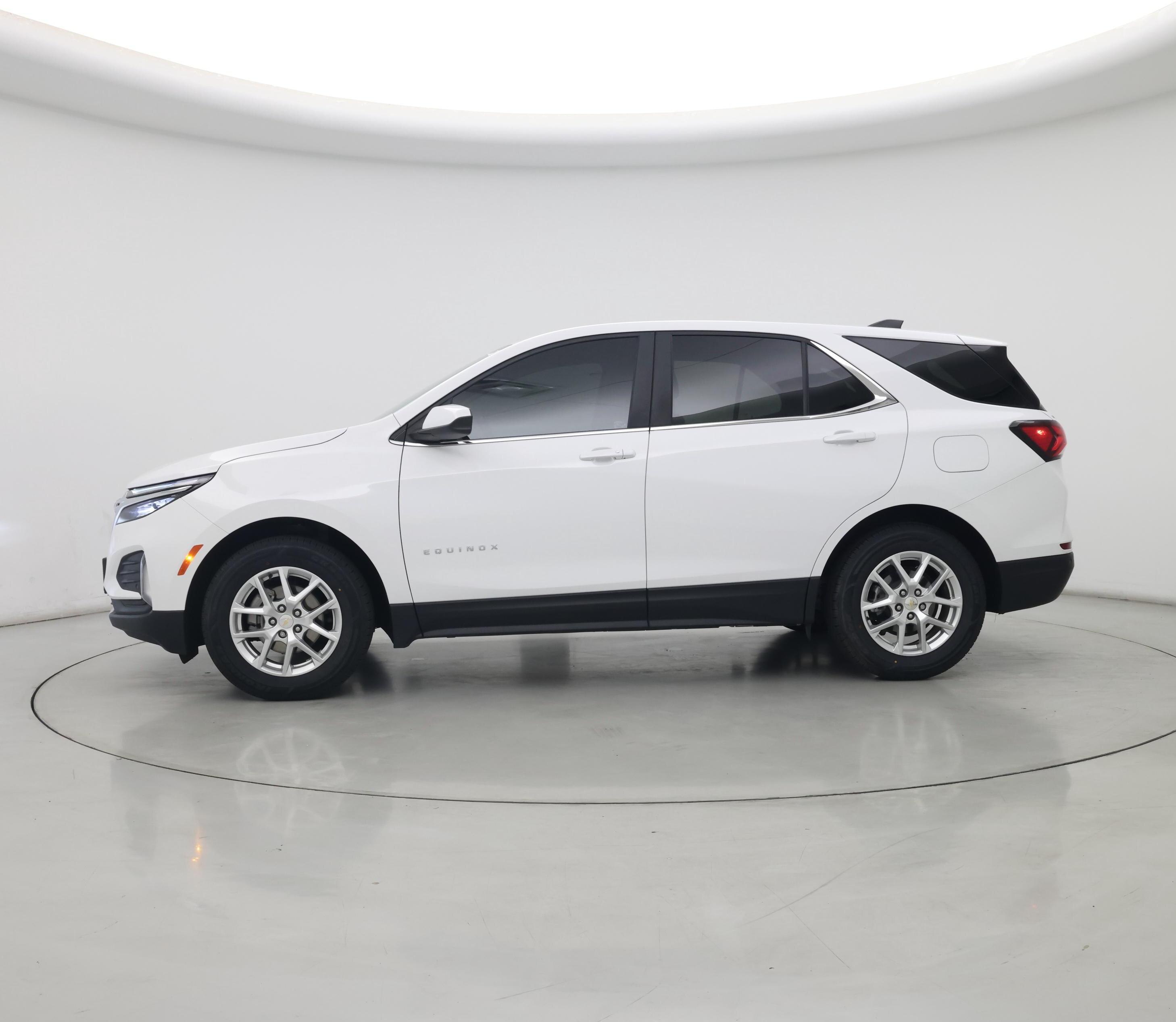 Thumbnail: 2022 Chevrolet Equinox - 3