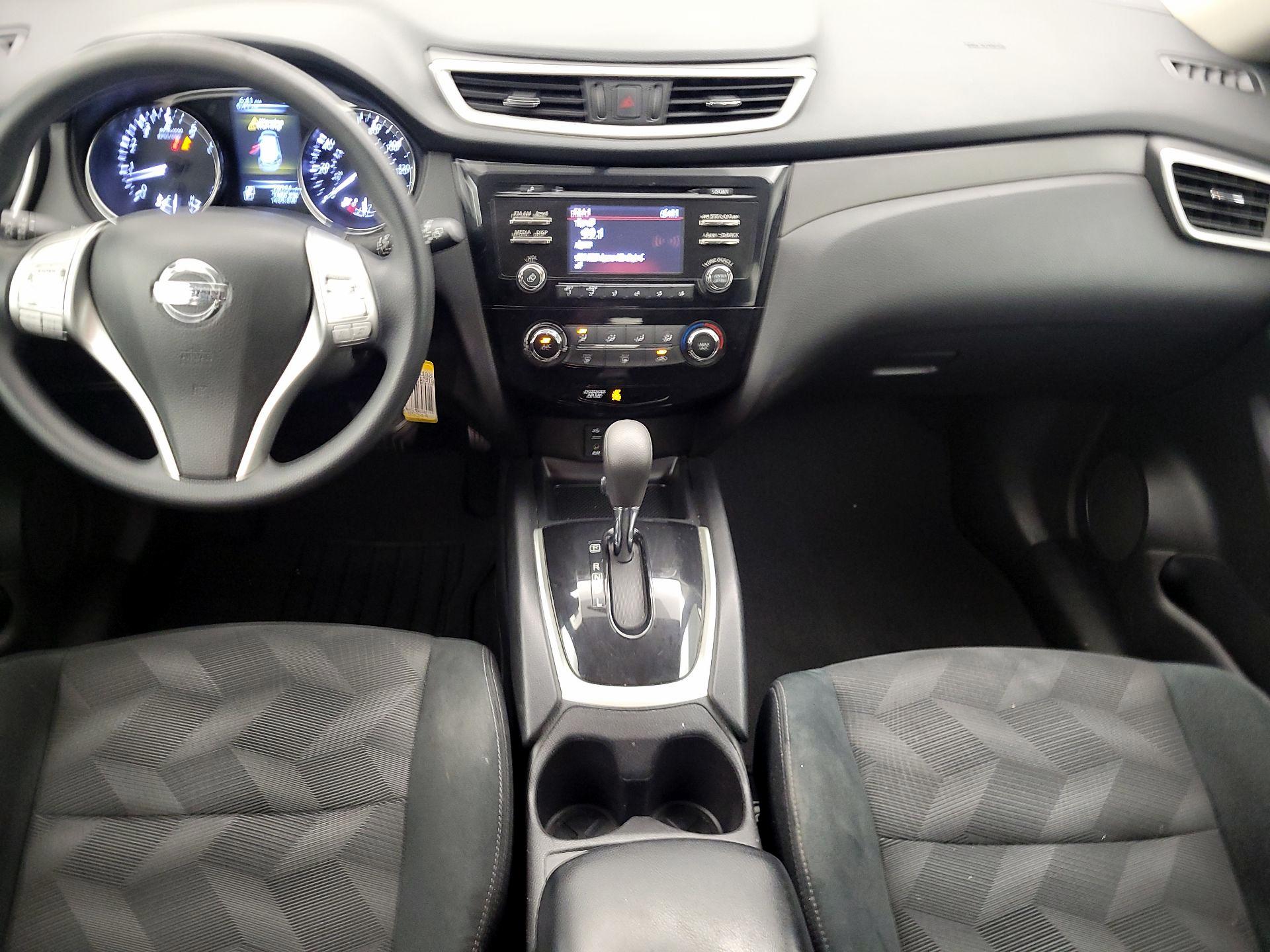 Thumbnail: 2016 Nissan Rogue - 9