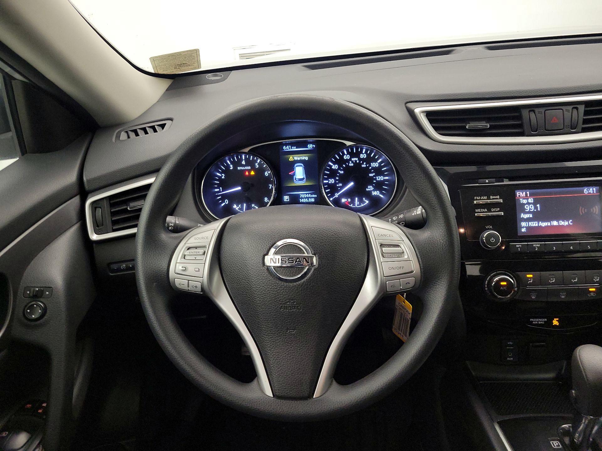 Thumbnail: 2016 Nissan Rogue - 10