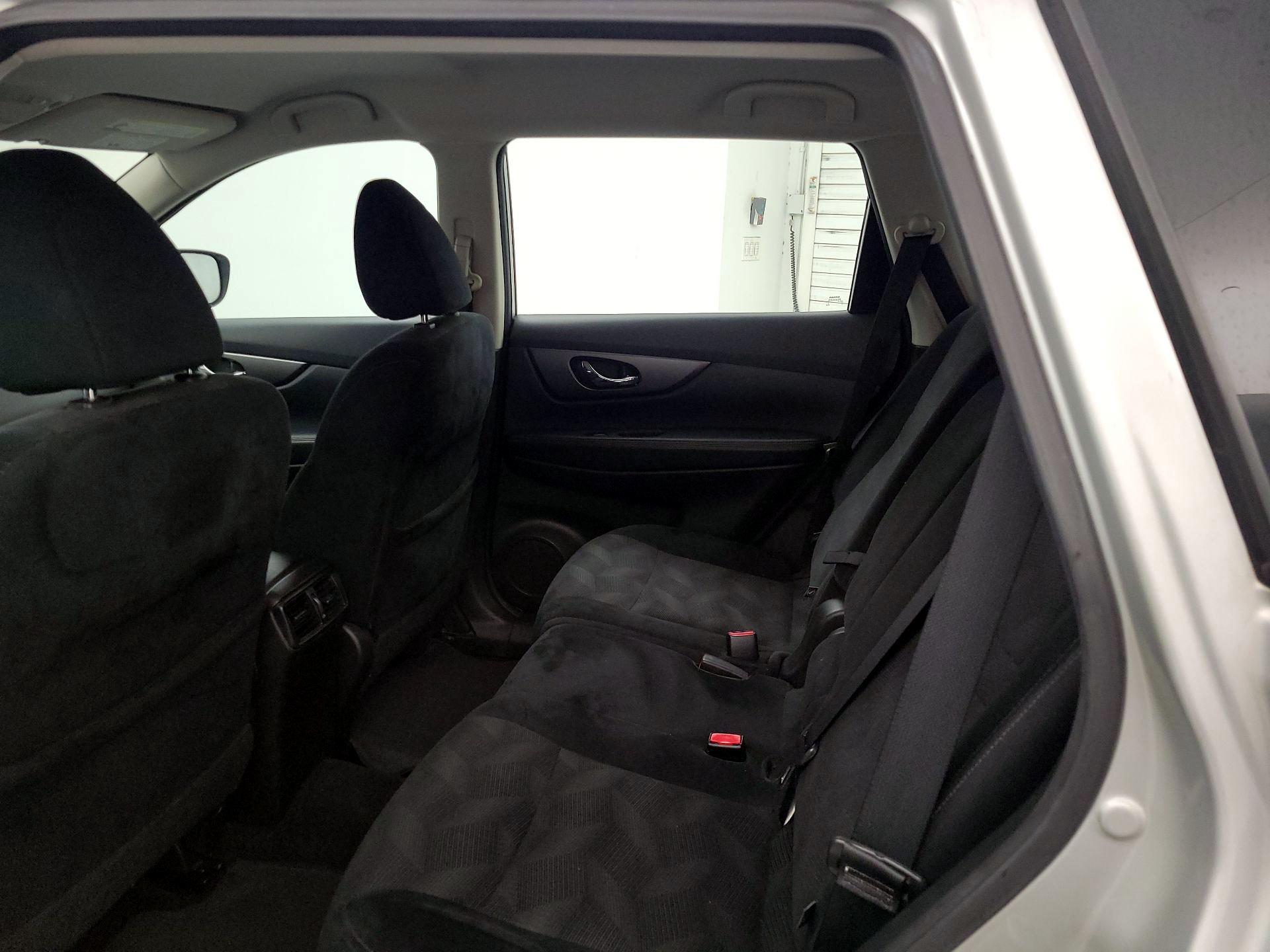 Thumbnail: 2016 Nissan Rogue - 19