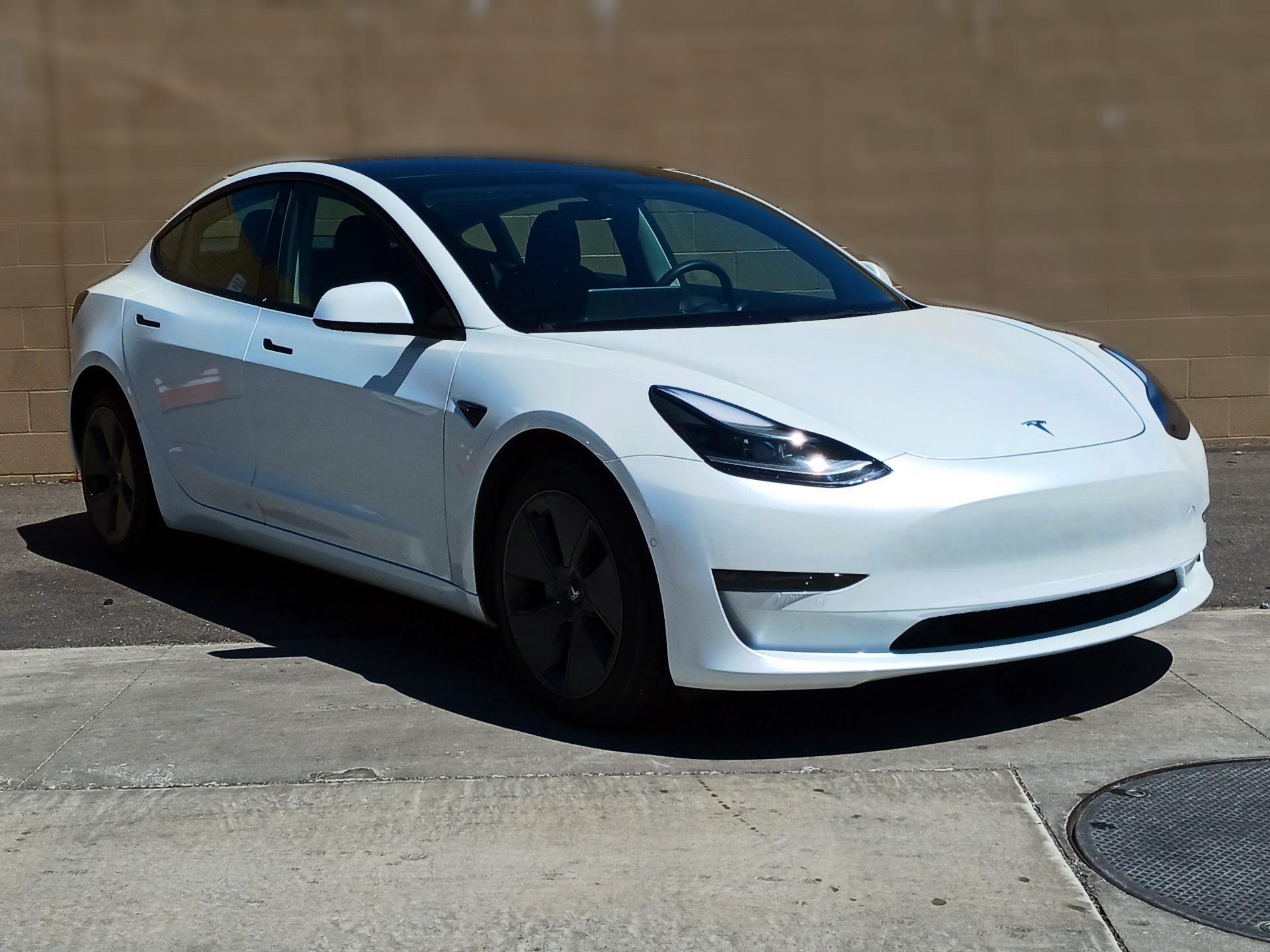 Thumbnail: 2022 Tesla Model 3 - 1