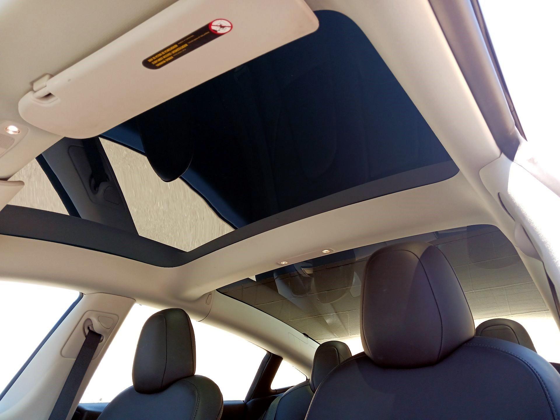 Thumbnail: 2022 Tesla Model 3 - 16