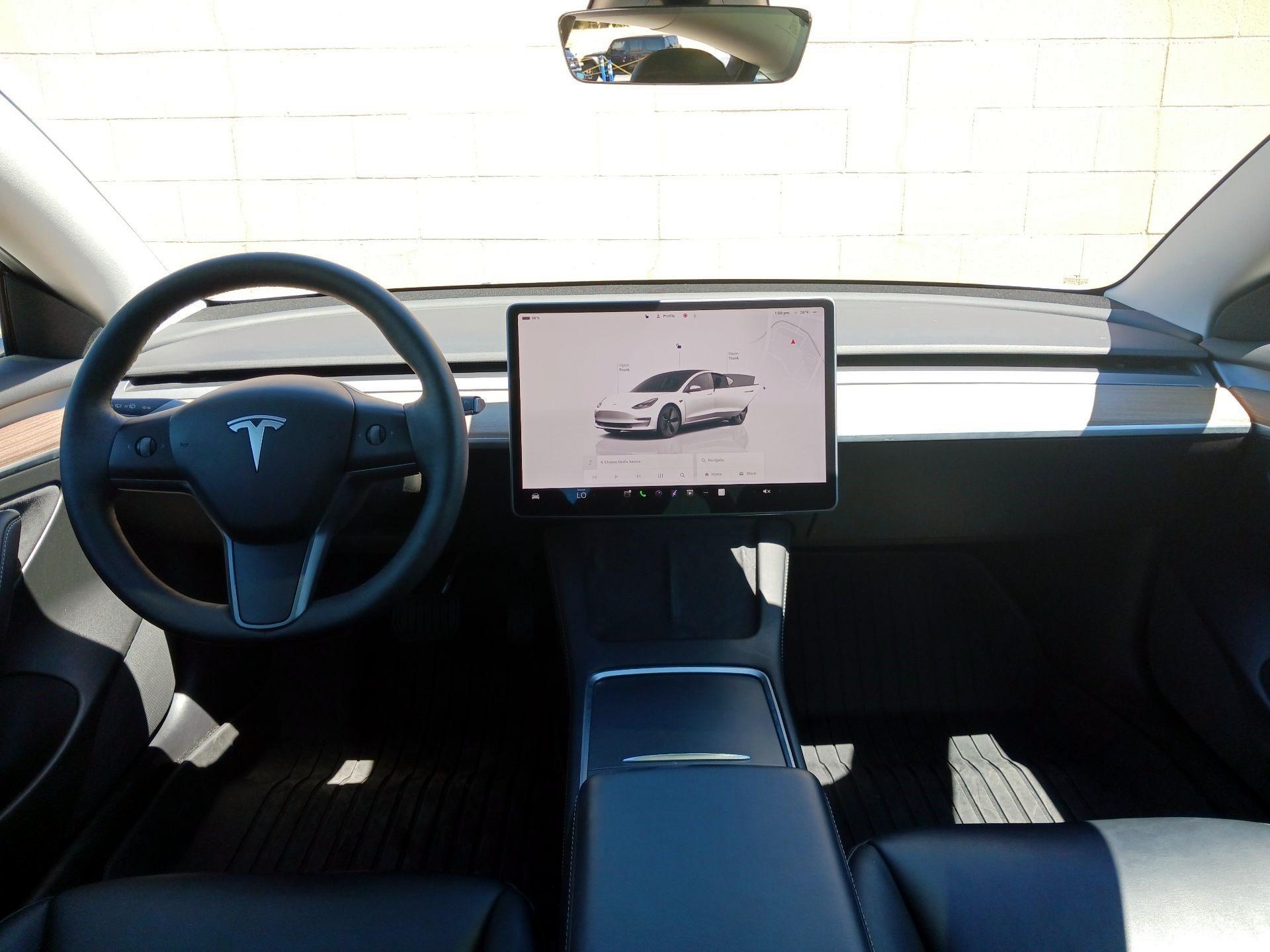 Thumbnail: 2022 Tesla Model 3 - 8