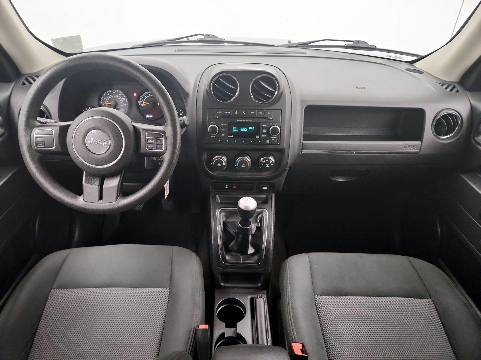 Thumbnail: 2016 Jeep Patriot - 9