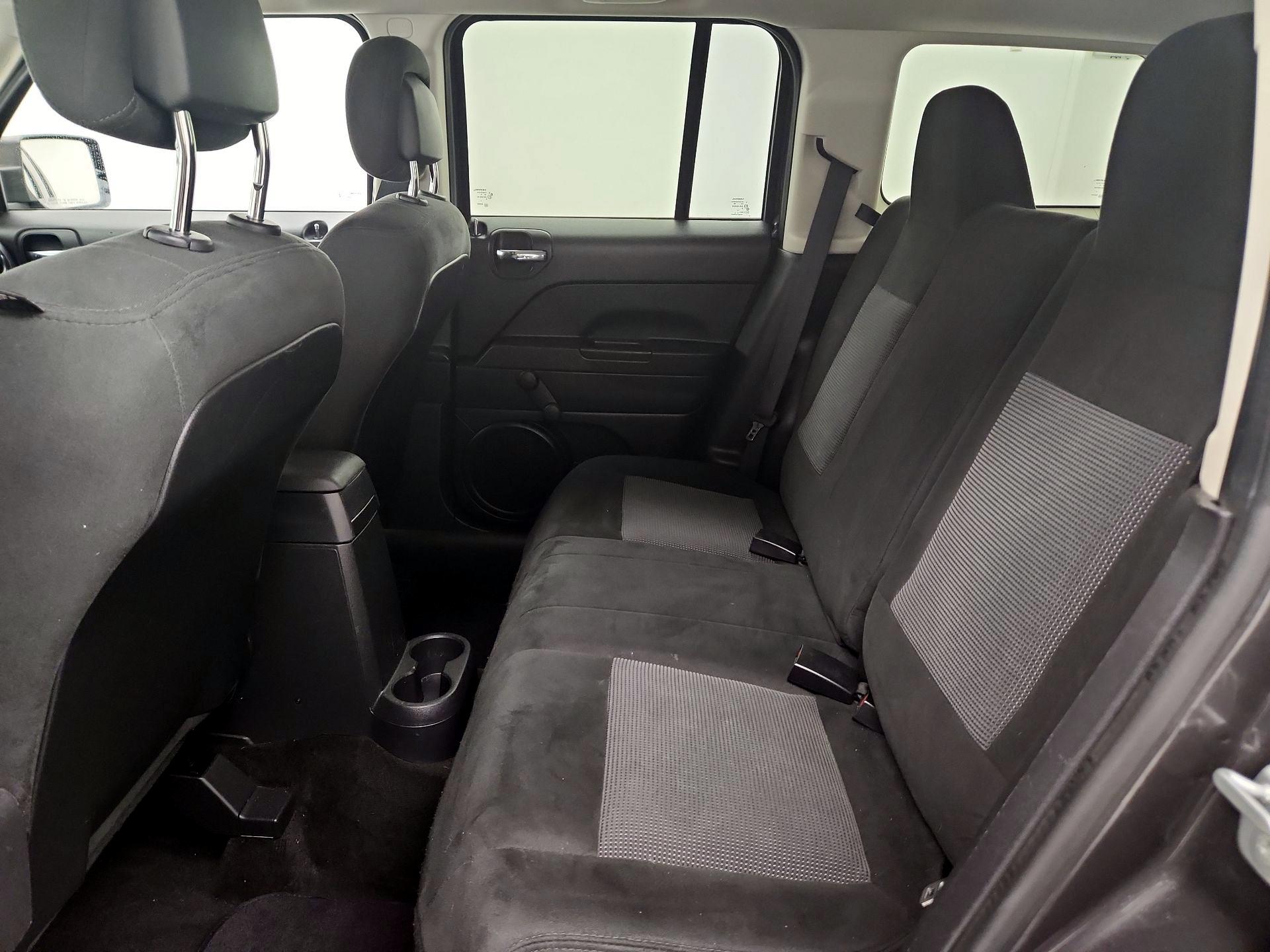 Thumbnail: 2016 Jeep Patriot - 16