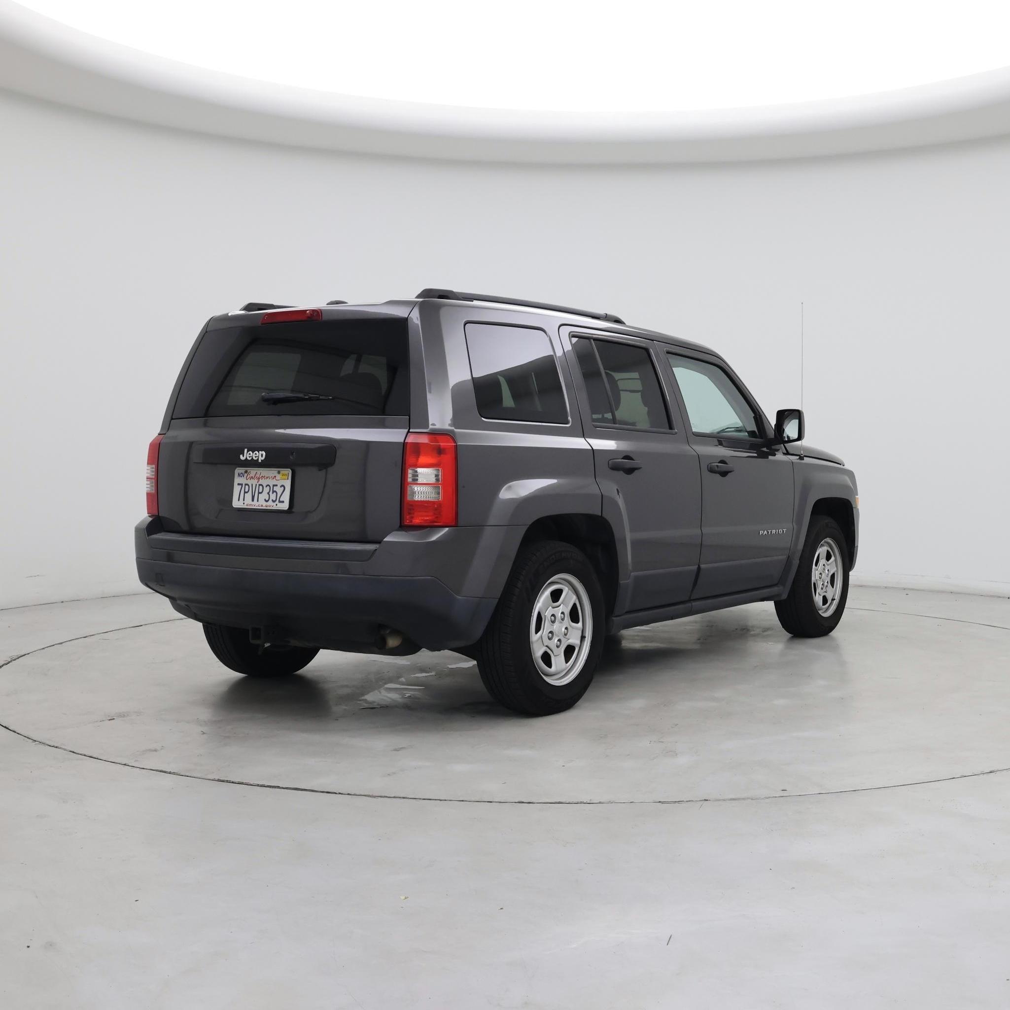 Thumbnail: 2016 Jeep Patriot - 8