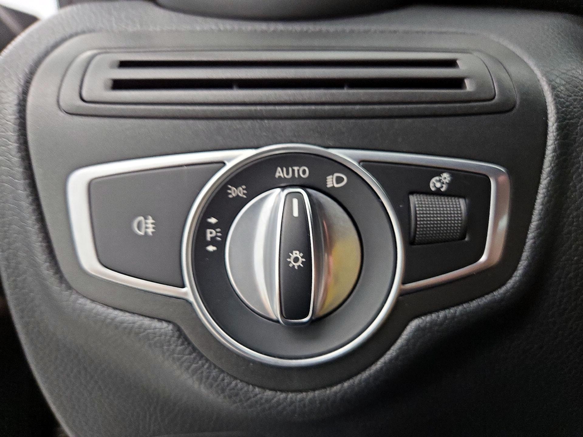 Thumbnail: 2019 Mercedes-Benz C-Class - 13