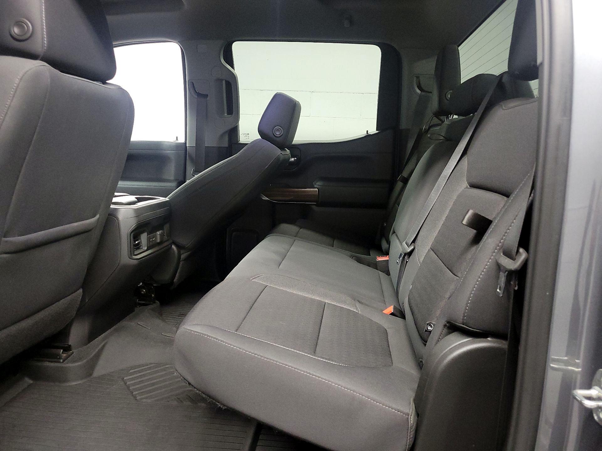 Thumbnail: 2021 Chevrolet Silverado 1500 - 17