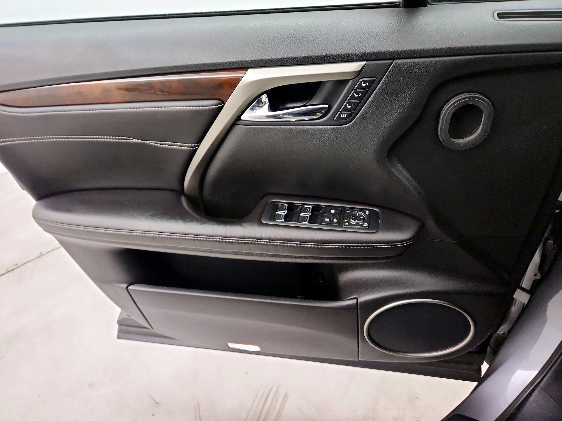 Thumbnail: 2016 Lexus RX - 12