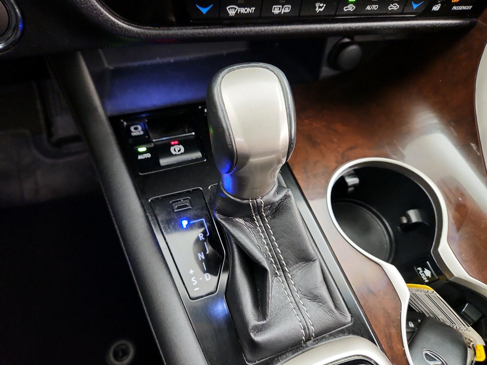 Thumbnail: 2016 Lexus RX - 17
