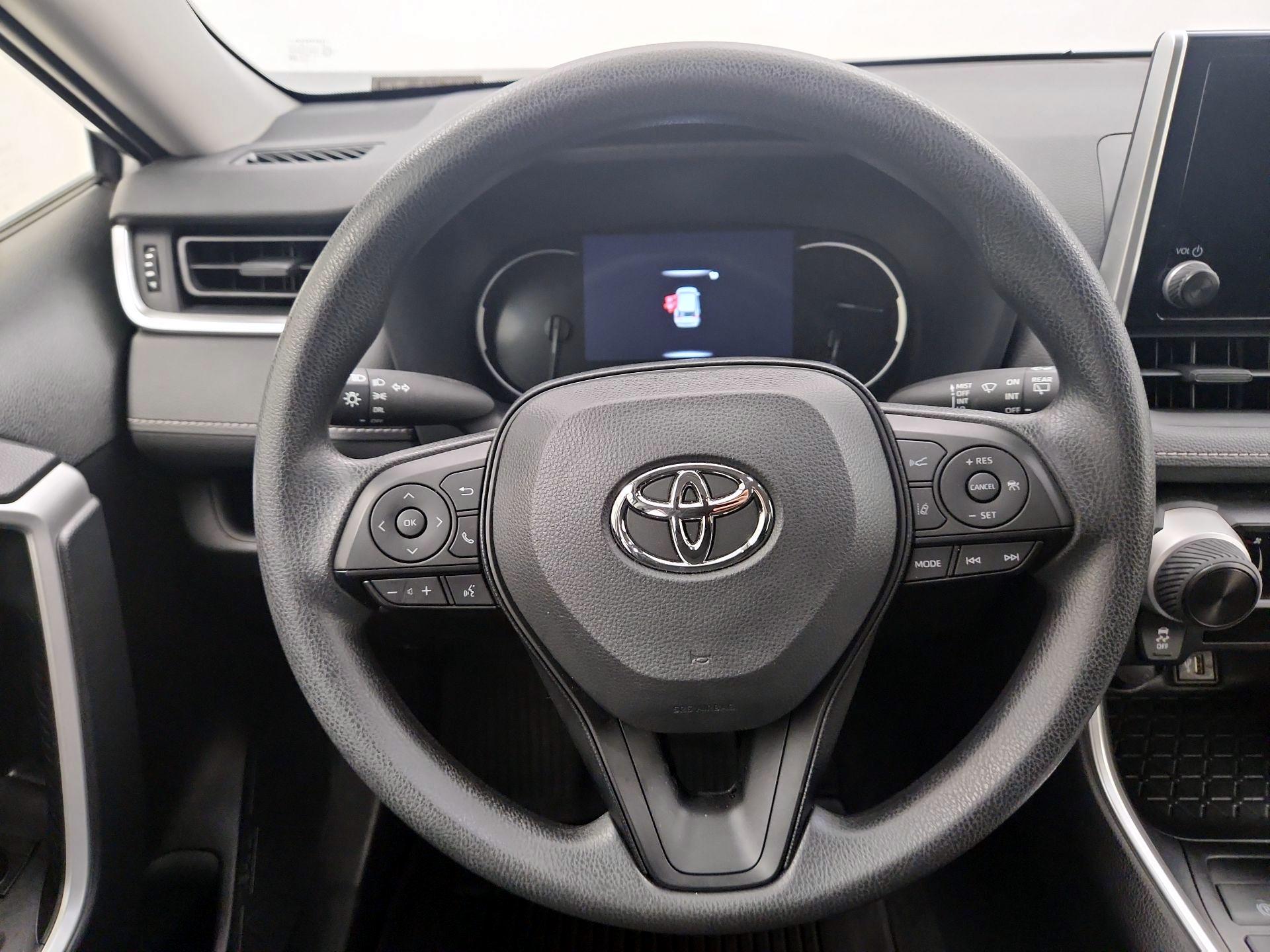 Thumbnail: 2024 Toyota RAV4 - 10