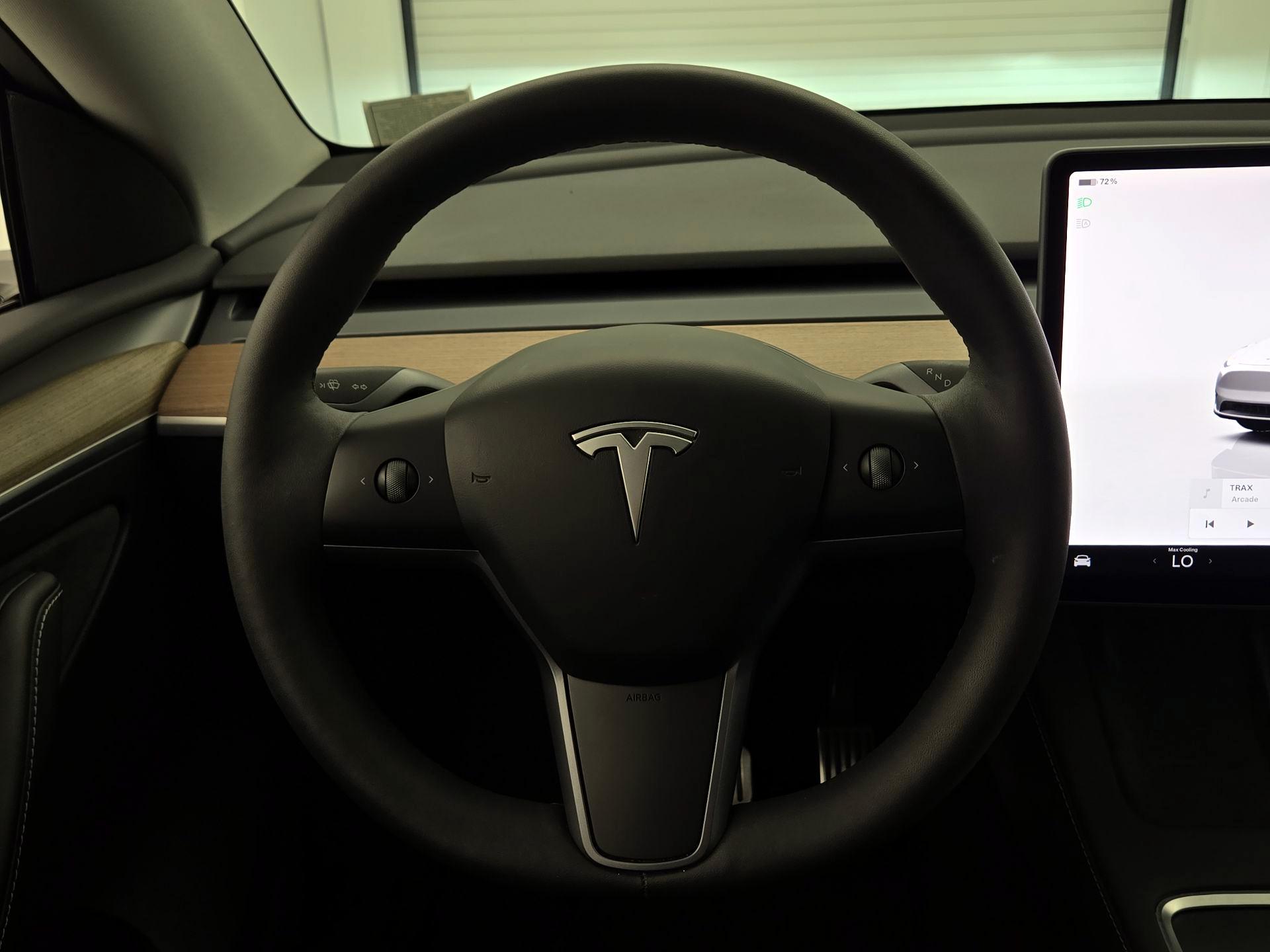 Thumbnail: 2023 Tesla Model Y - 10