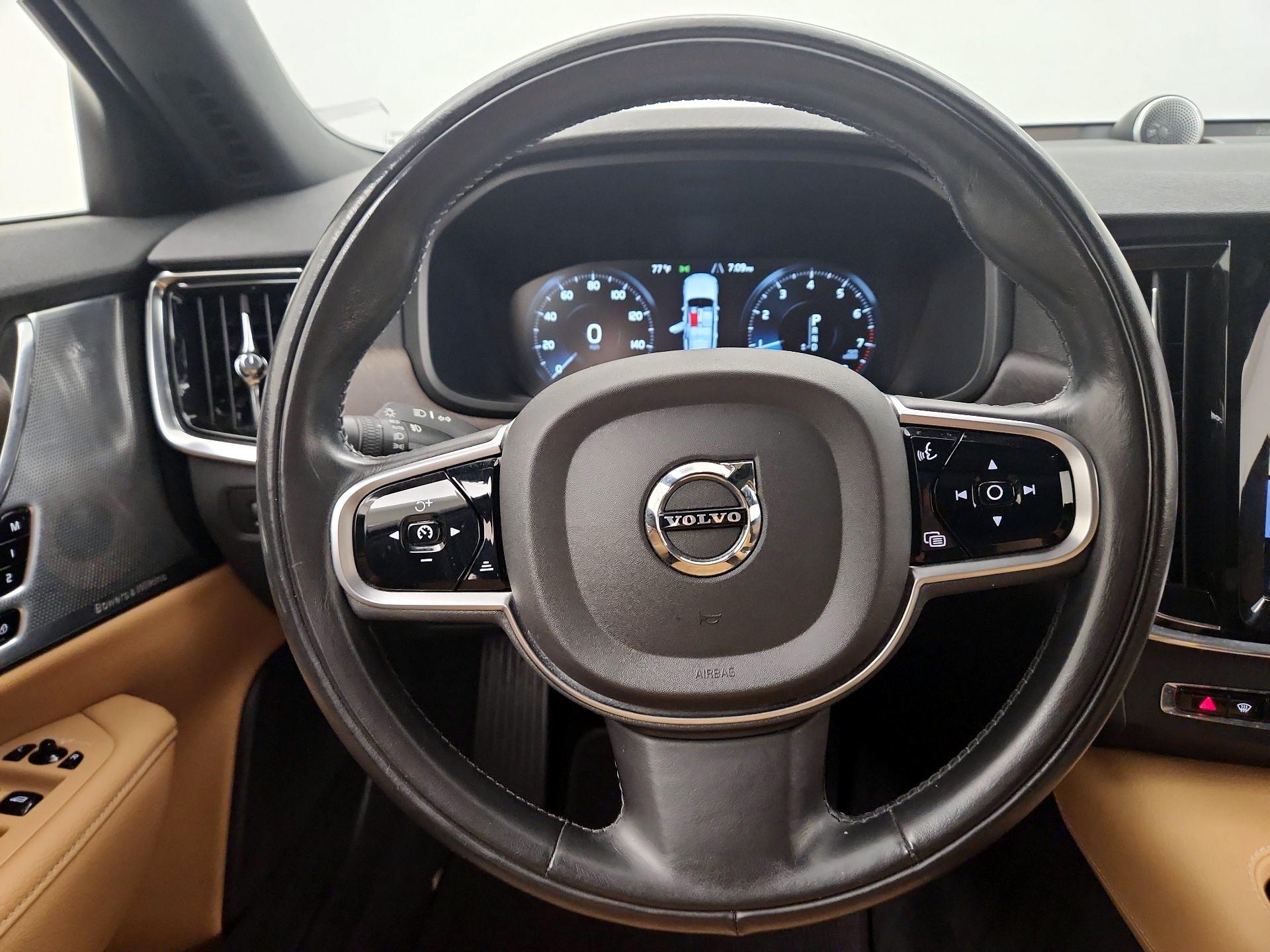 Thumbnail: 2020 Volvo S90 - 10