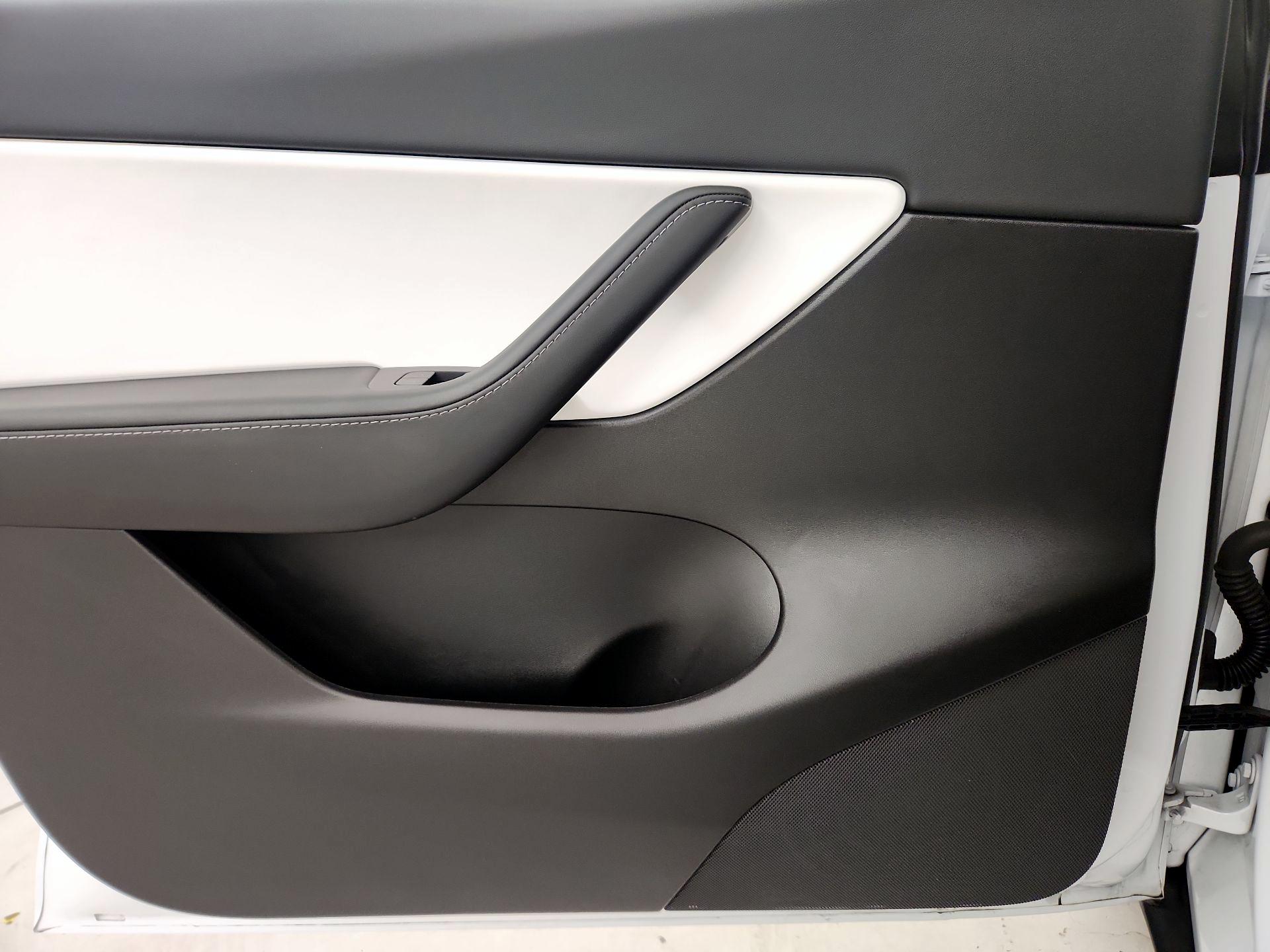 Thumbnail: 2022 Tesla Model Y - 12