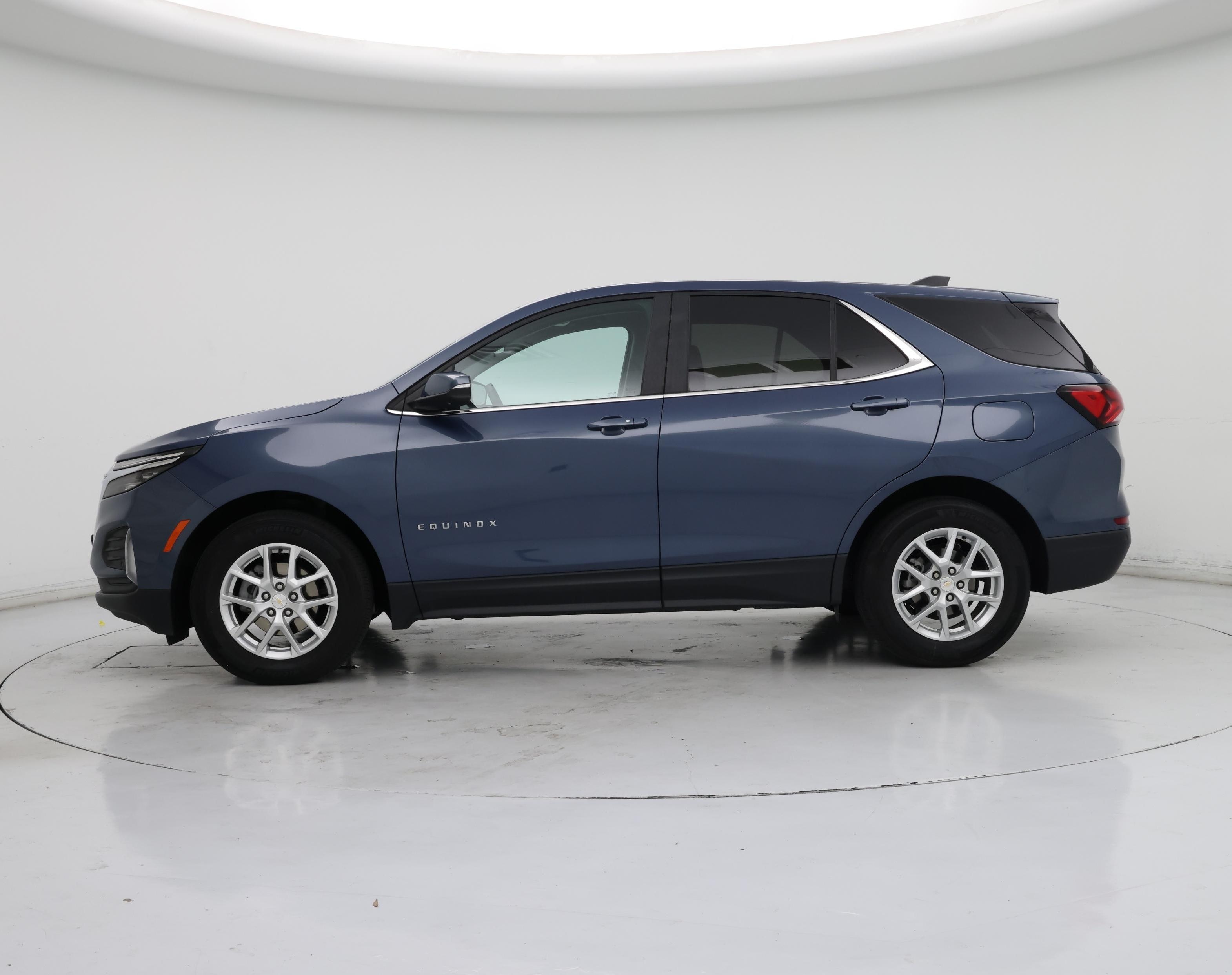 Thumbnail: 2024 Chevrolet Equinox - 3