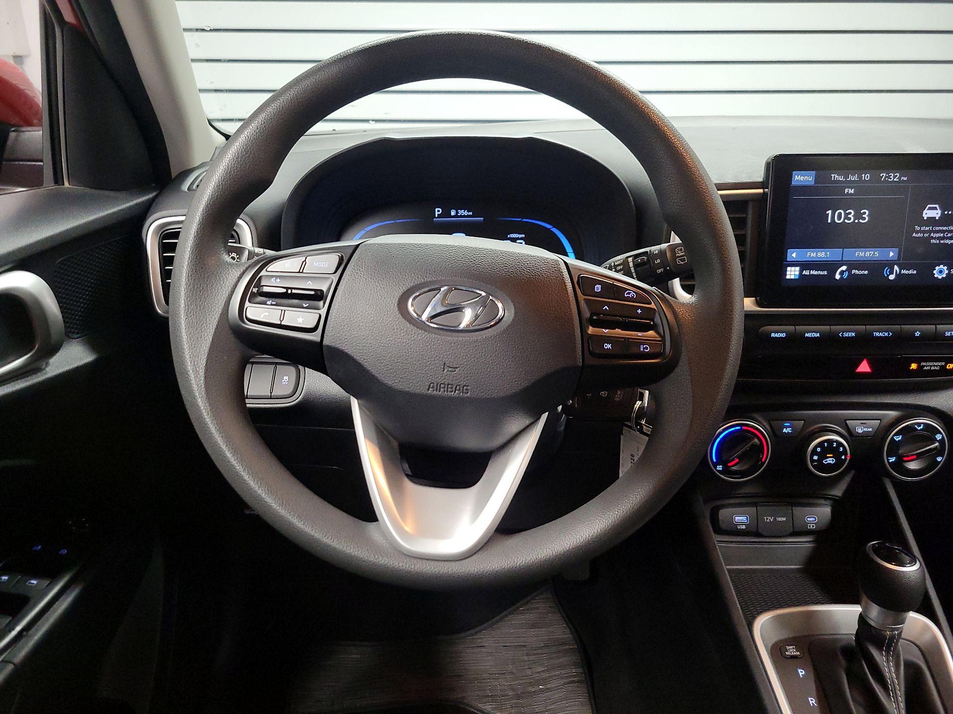 Thumbnail: 2024 Hyundai Venue - 10