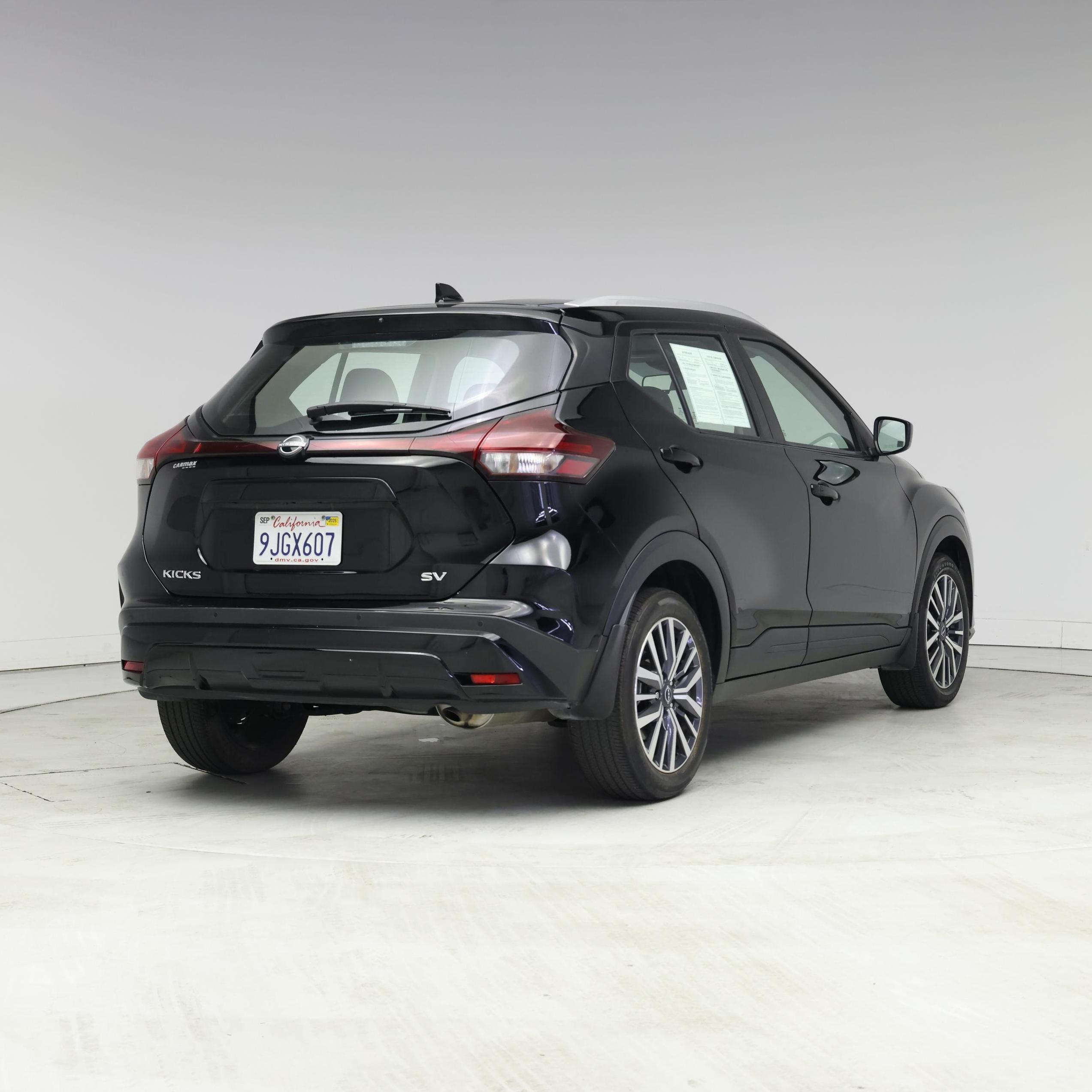 Thumbnail: 2023 Nissan Kicks - 8