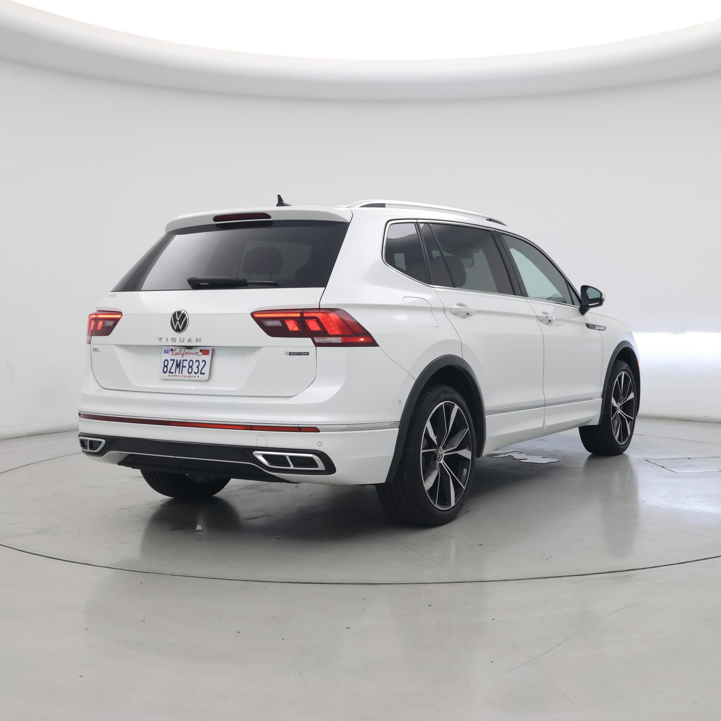 Thumbnail: 2022 Volkswagen Tiguan - 8