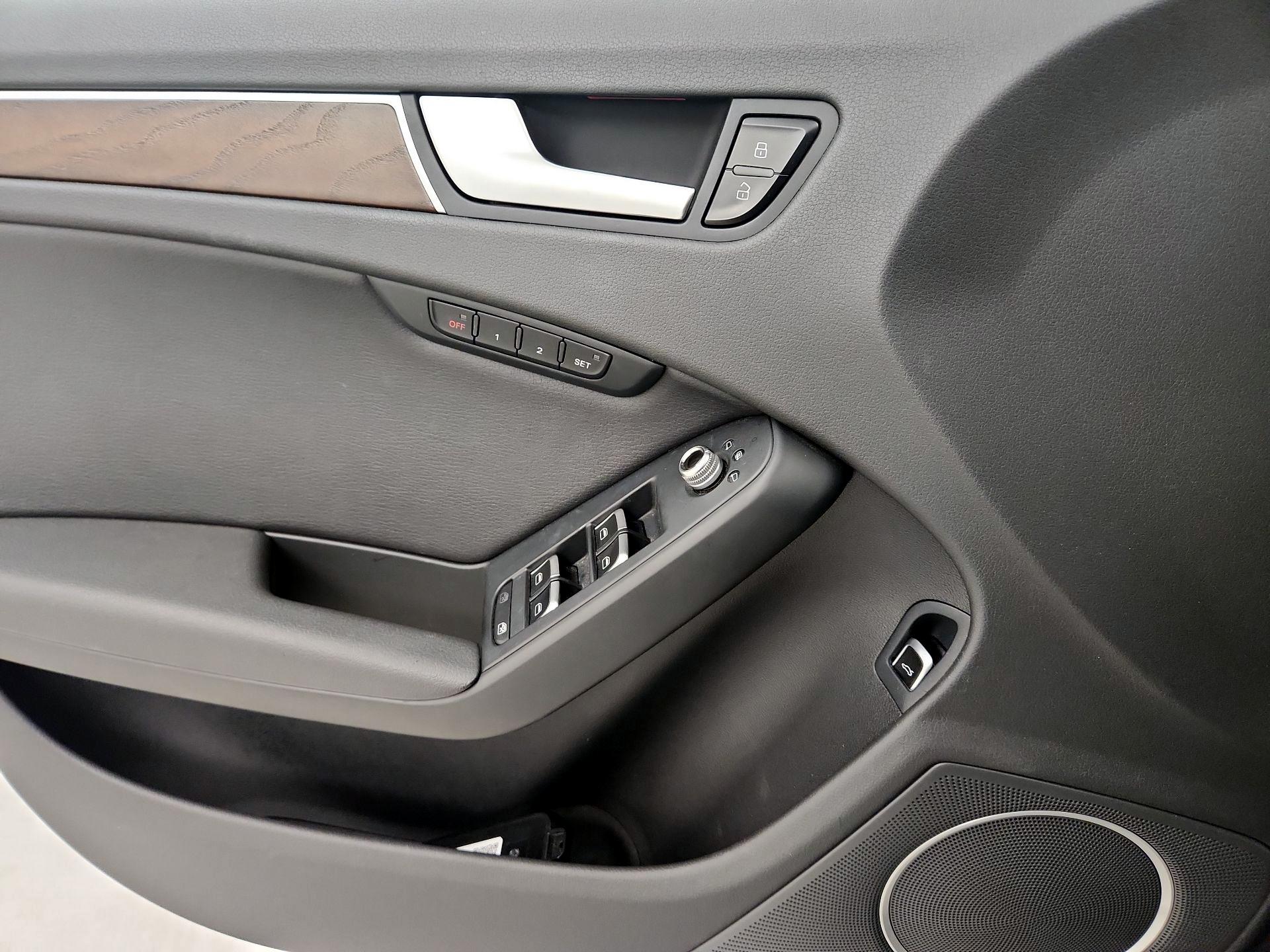 Thumbnail: 2015 Audi A4 - 12