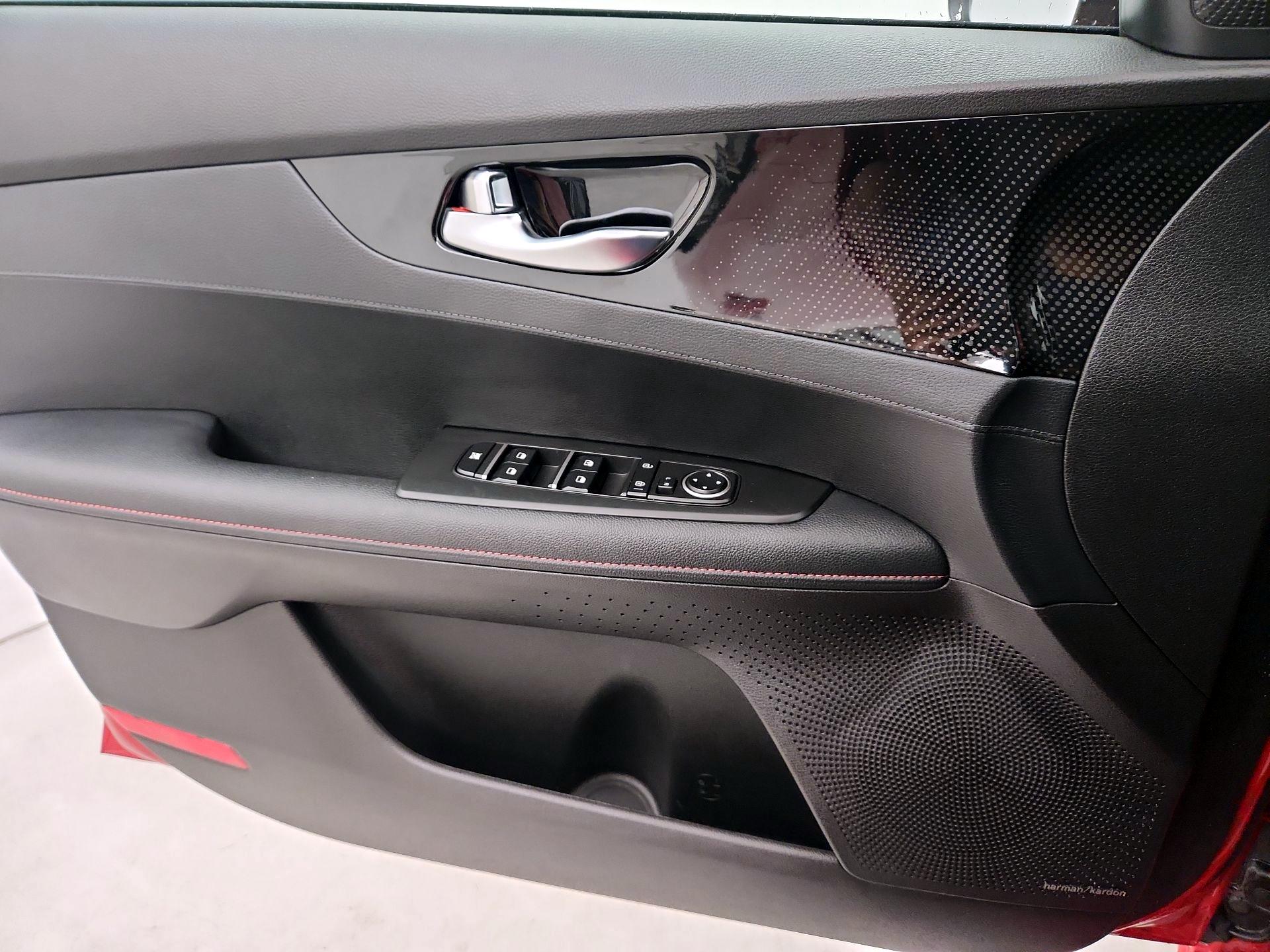 Thumbnail: 2023 Kia Forte - 12