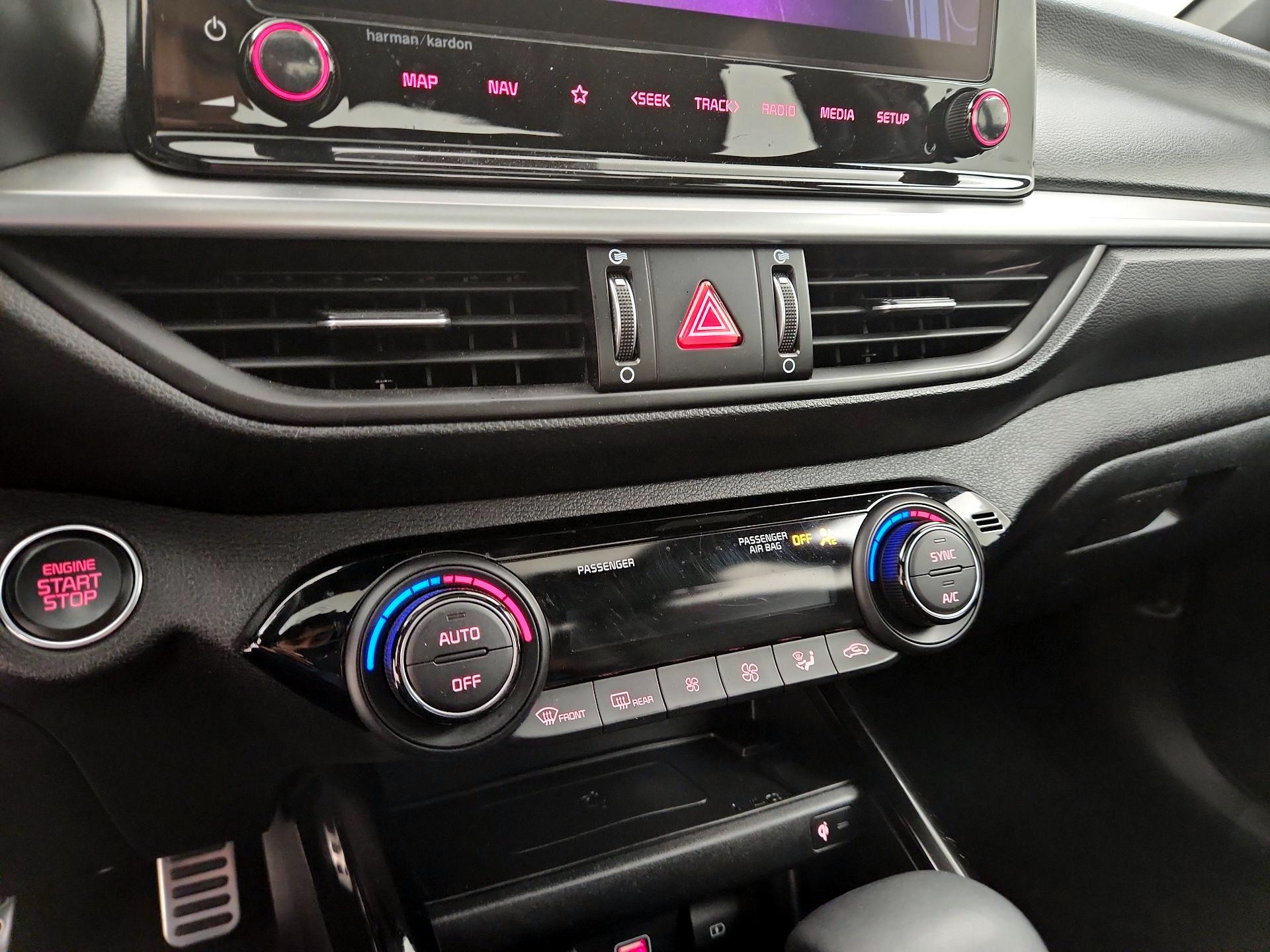 Thumbnail: 2023 Kia Forte - 17