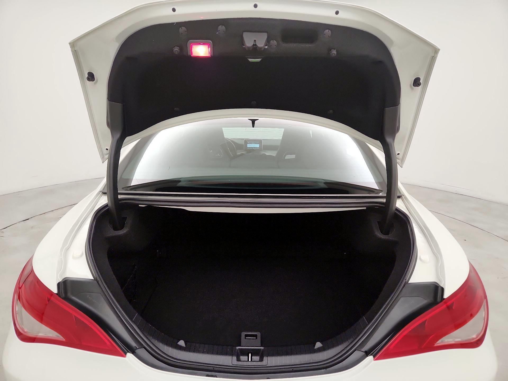 Thumbnail: 2014 Mercedes-Benz CLA - 18
