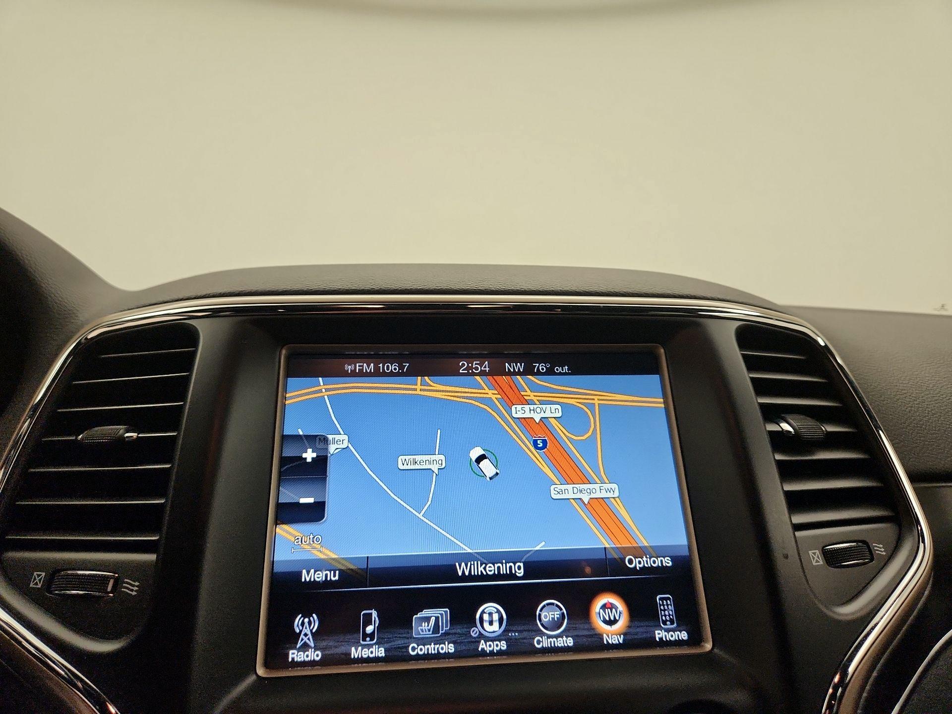 Thumbnail: 2016 Jeep Grand Cherokee - 14