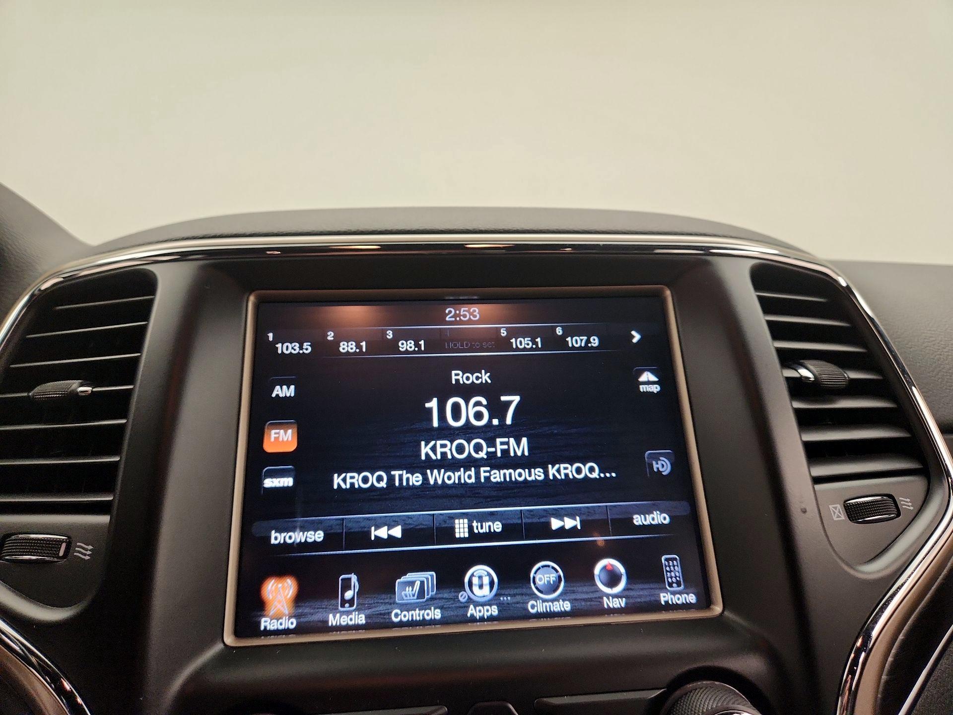 Thumbnail: 2016 Jeep Grand Cherokee - 16